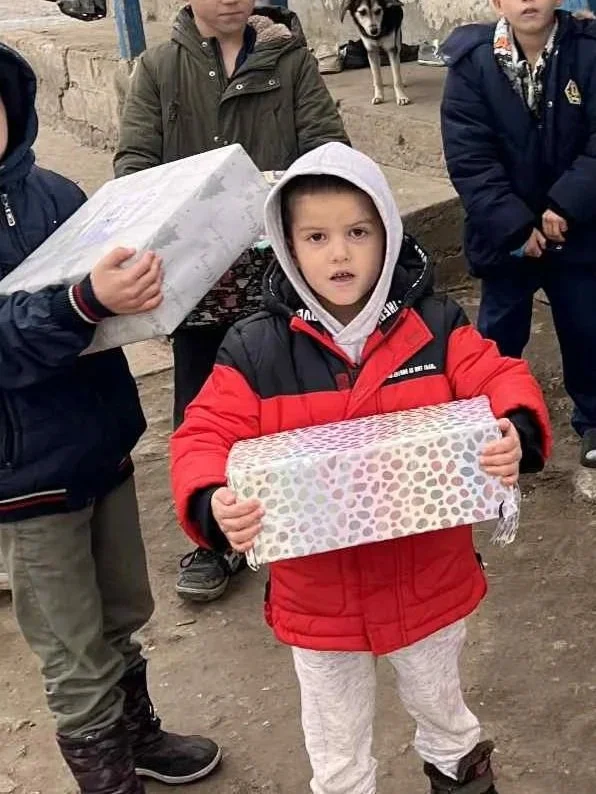 CHRISTMAS GIFT BOXES DISTRIBUTION 2025