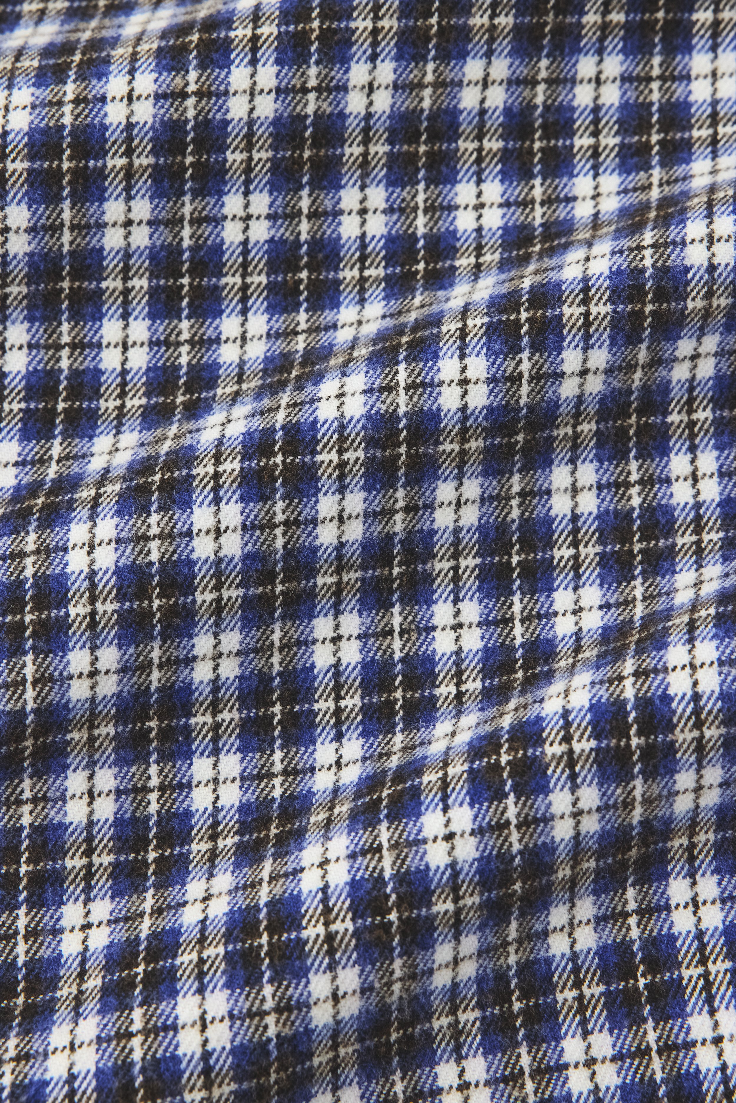 111499612_049_b2.jpg