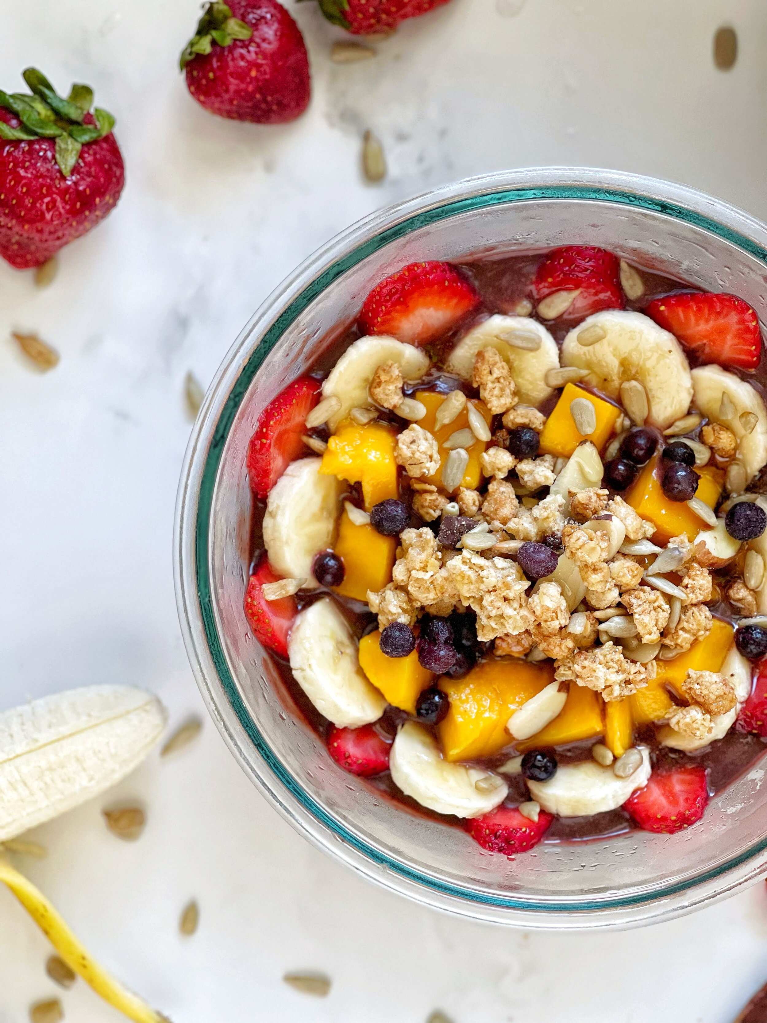 How to Make Acai Bowls at Home - Easy and Customizable!