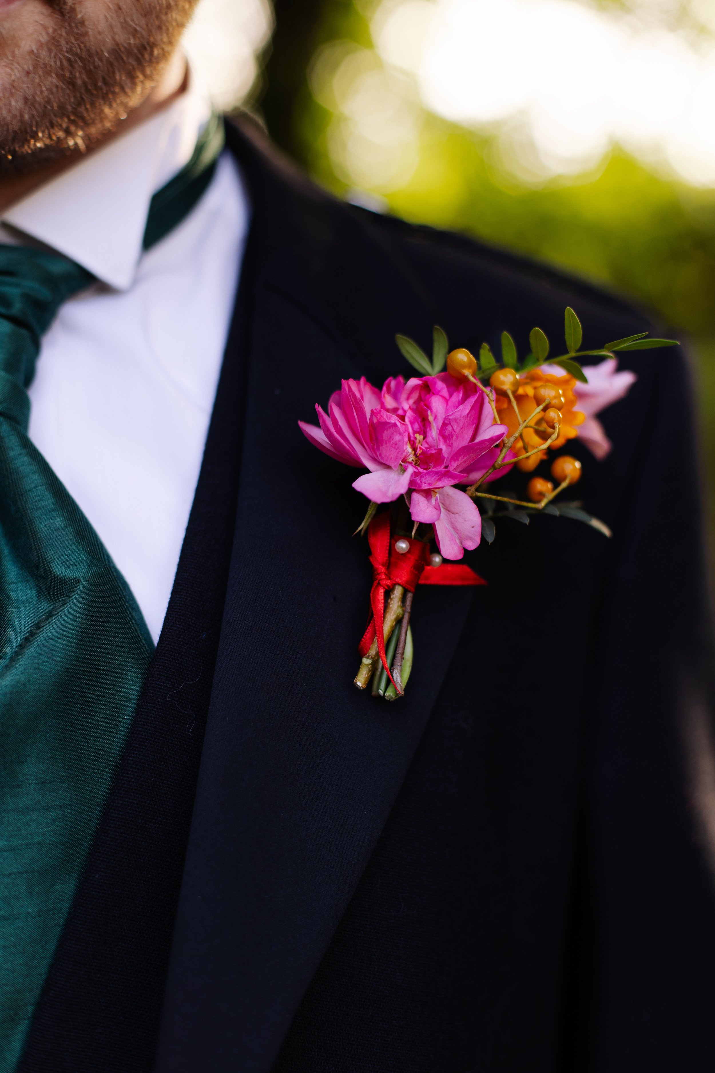A weird and wonderful wedding at Queens Park Bowling Club, Glasgow with alternative florist, Rook Botanics.