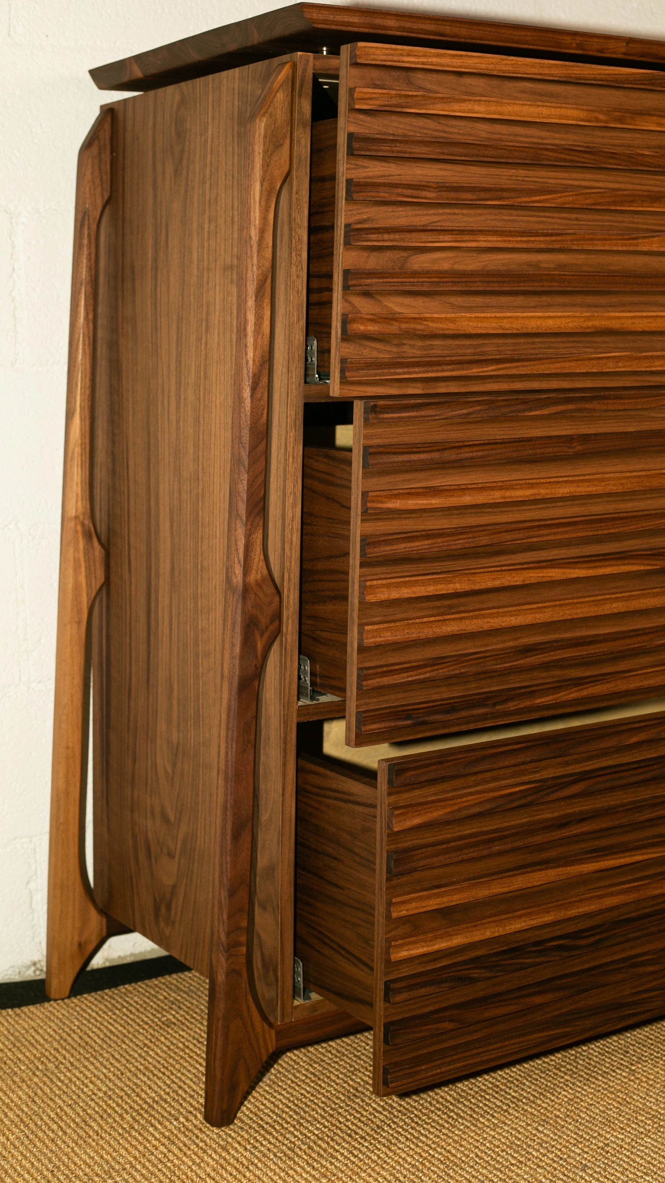 Dresser vertical-4.jpg