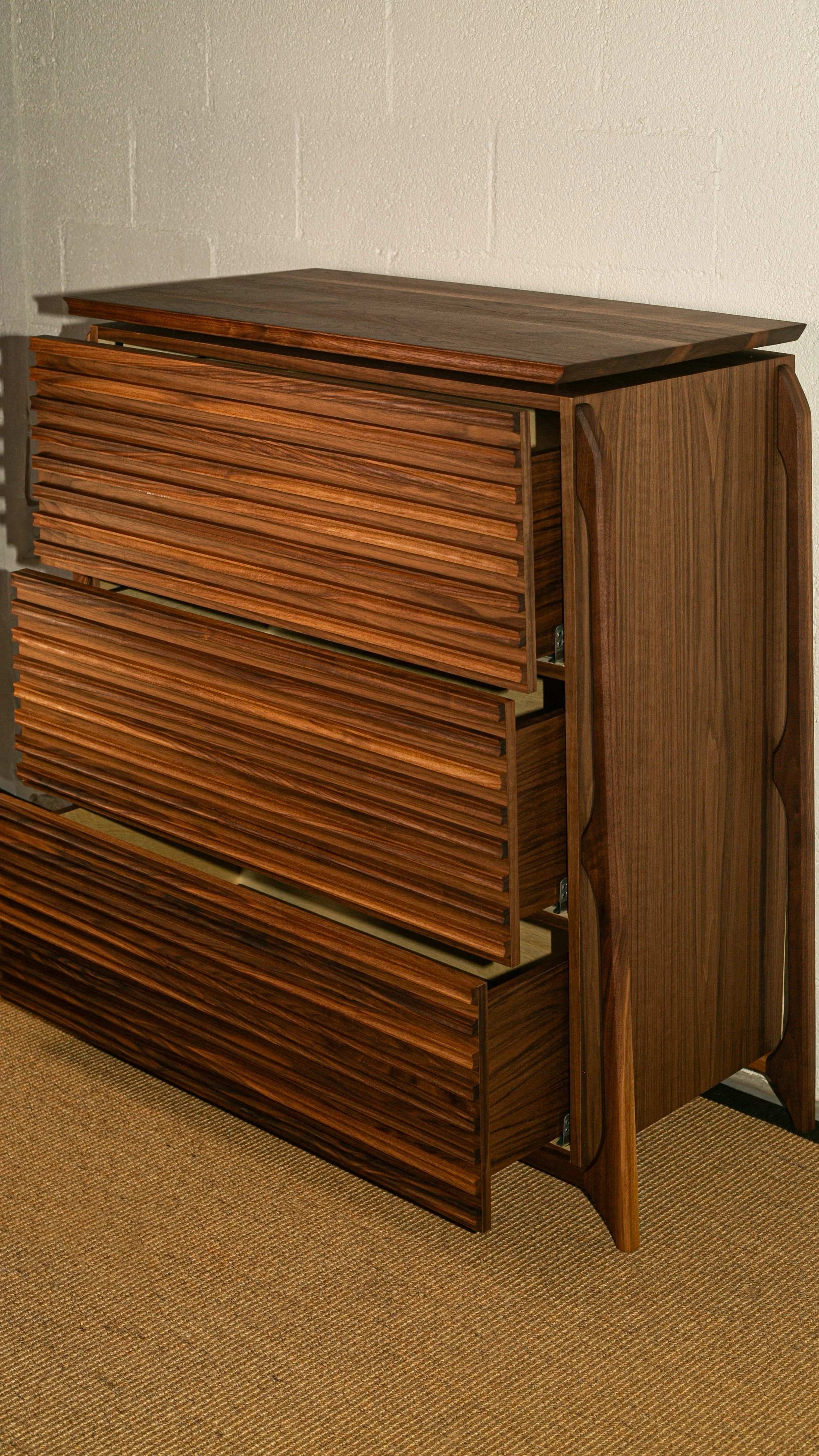 Dresser vertical-5.jpg