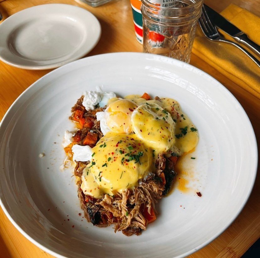 📸 @foodsuites 
.
BRUNCH at 10:30 &amp; you can get our guest favorite 😍 
.
Smoked pork hash with brussels, sweet potato, hollandaise 
.
#brunch #saturday #saturdayvibes #pork #eggs #foodblogger #foodstagram