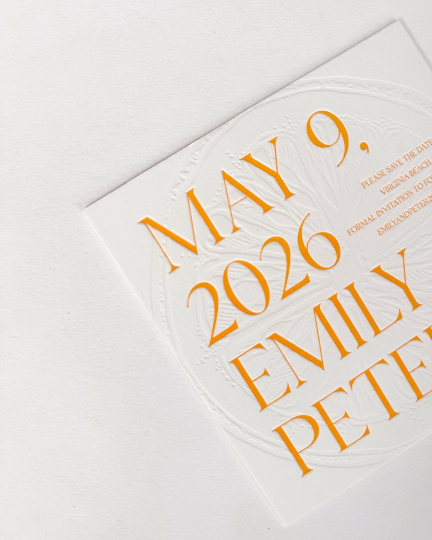 🍊🧡

#savethedates #savethedate #invitations #weddinginvitations #luxuryinvitations #letterpress #letterpressinvitations #luxuryweddings

@thehappyhourhostess