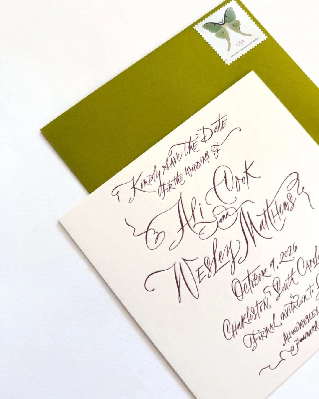 Olive juice ✨🥰 

@rachelfishercalligraphy
#savethedates #weddinginvitations #luxuryinvitations #weddingstationery #letterpress