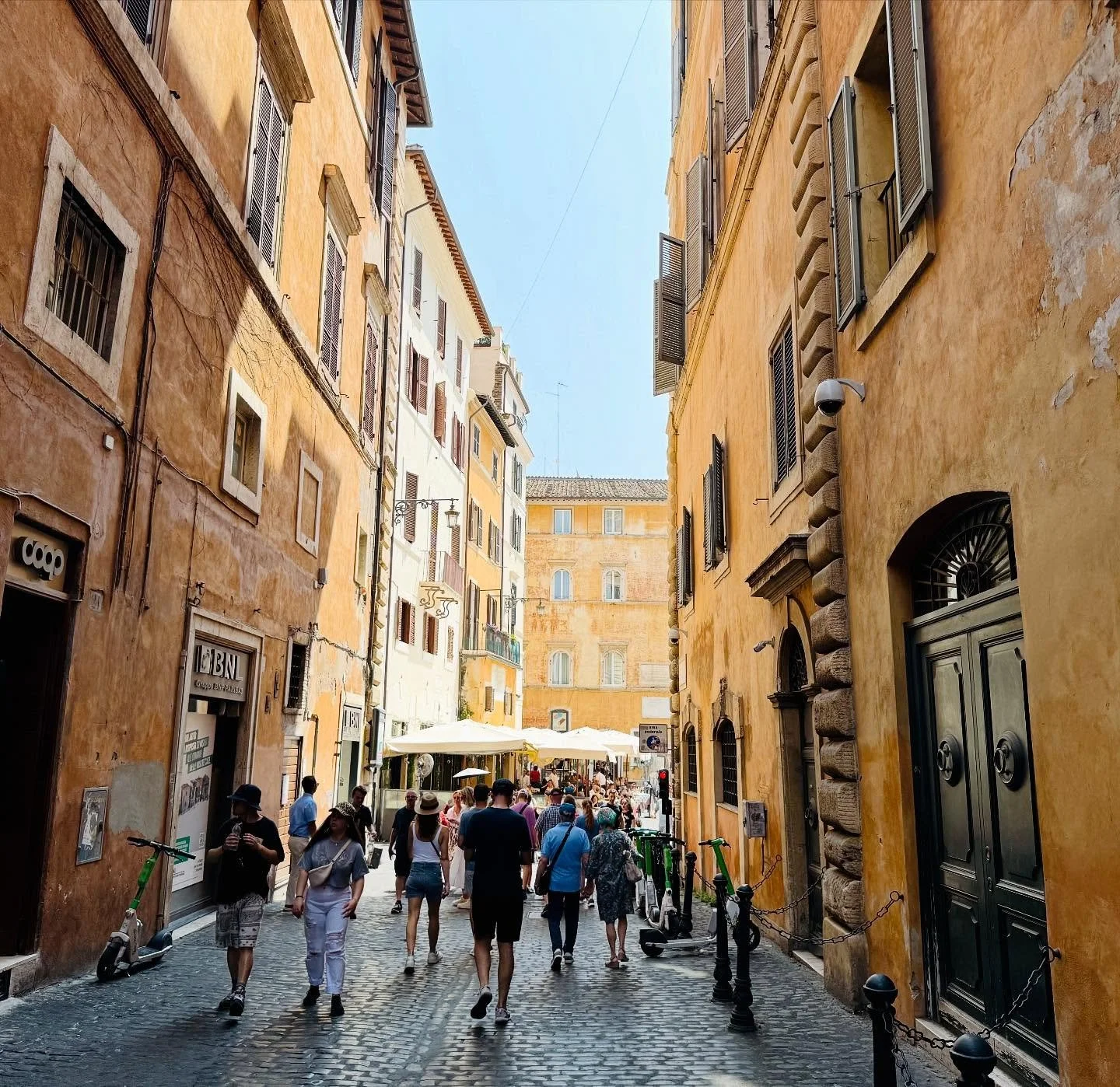&ldquo;To be a traveler is to let go of all of the things and go in with your eyes open&rdquo; - I go all the way in contemplating and musing over my own grand expectations and the great quote by the late Anthony Bourdain &ldquo;Be a Traveler, Not a 