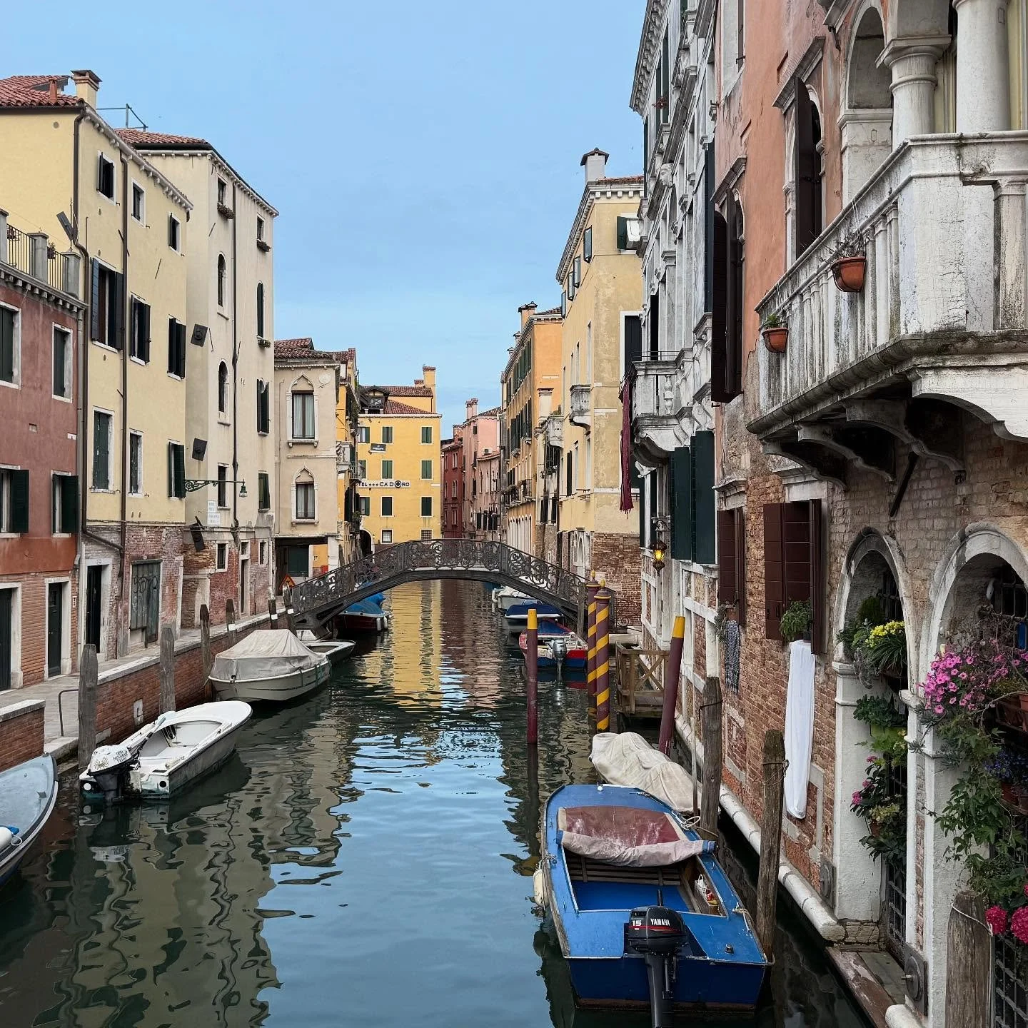 &ldquo;Italy always has had a magnetic north pull on my psyche&rdquo; - (collective sigh🙏) by Frances Mayes. 

From the one and only - Under the Tuscan Sun: At Home in Italy 🌻

Images&hellip; (who can decide about a favourite place? Not me!)

1. Ve