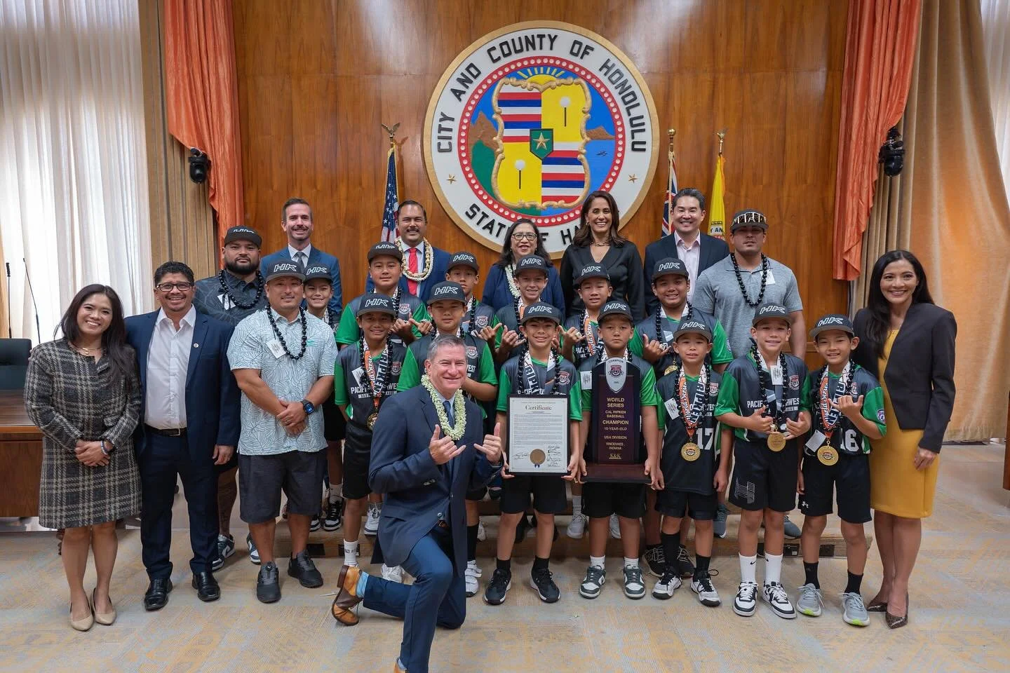 🌺⚾ Today, the Honolulu City Council honored Hawaiʻi Kai Elite Baseball for their incredible achievement in winning the 2025 10U Cal Ripken World Series Championship in Indiana! Formed in 2023, this all-star team has already earned multiple regional 