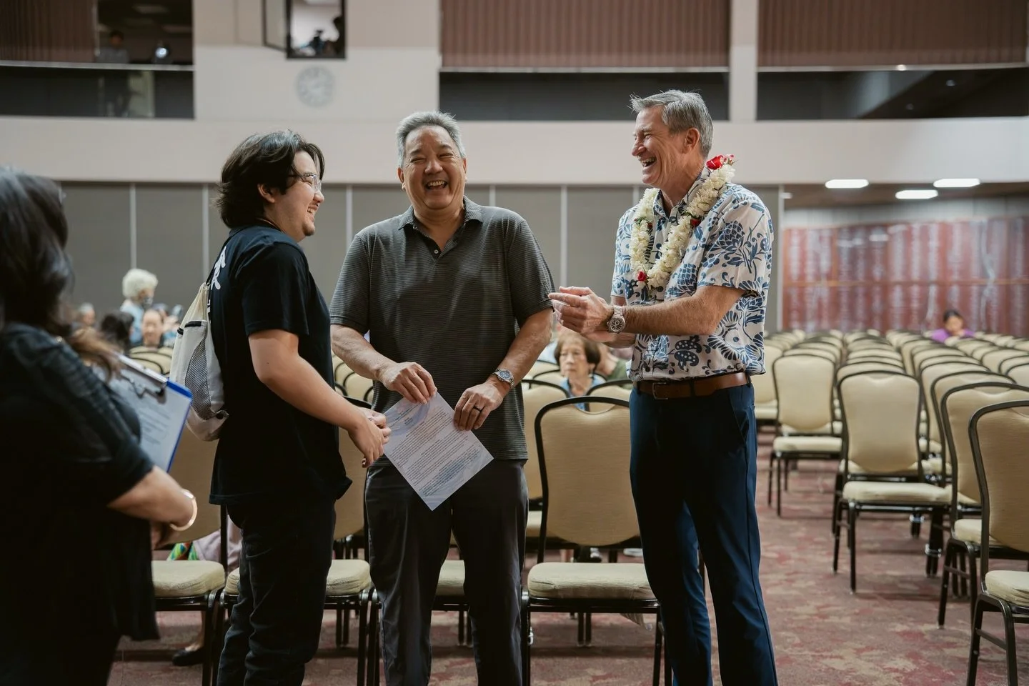 It was such an honor to be a part of Uchinaamun 2, A Family Variety Show, on Nov. 23rd, celebrating the very best of Okinawan culture, performance and traditions. The music and dance, which were exquisitely performed before a huge audience at the Haw