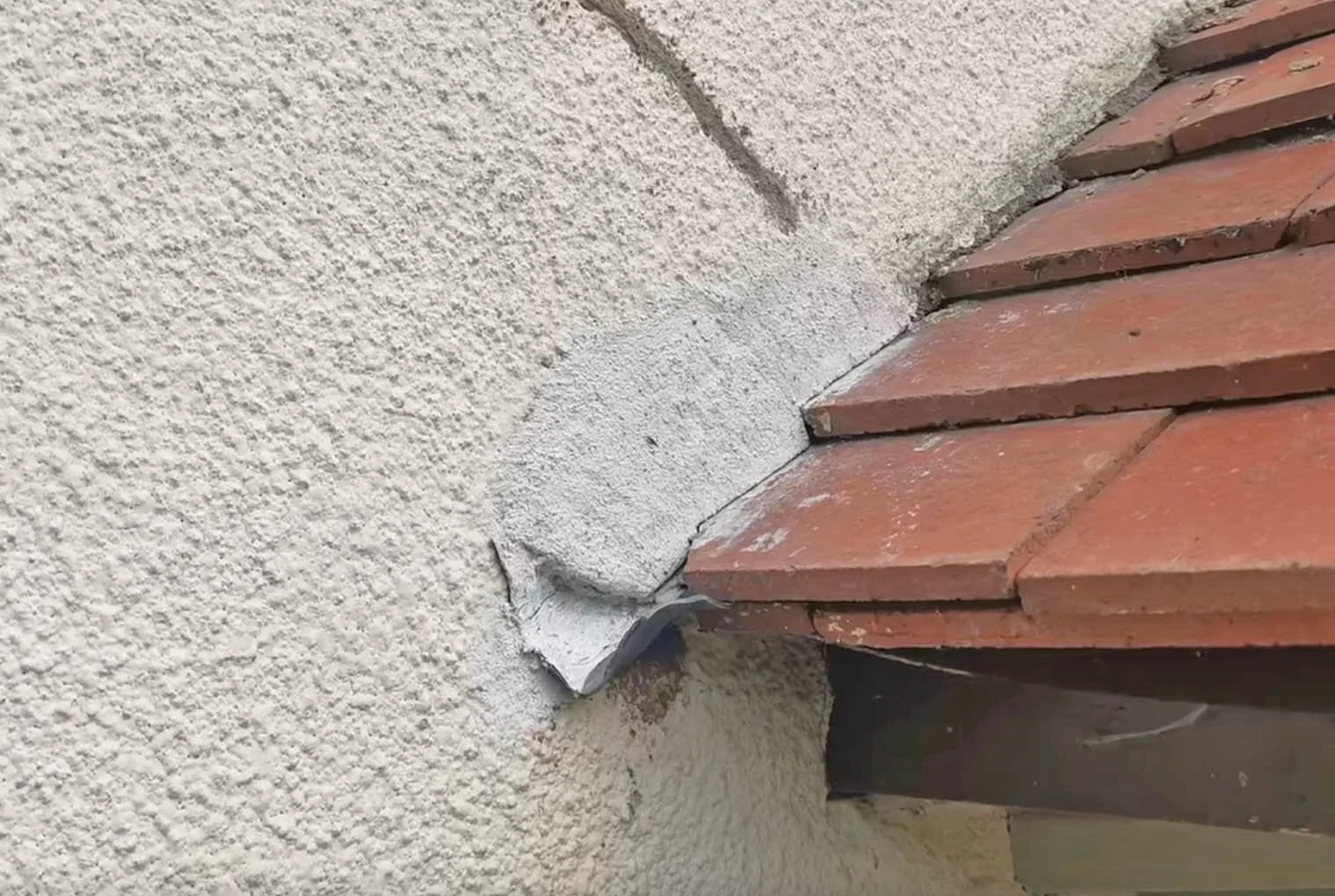 How to Fill Cracks in Render — Charlie DIYte
