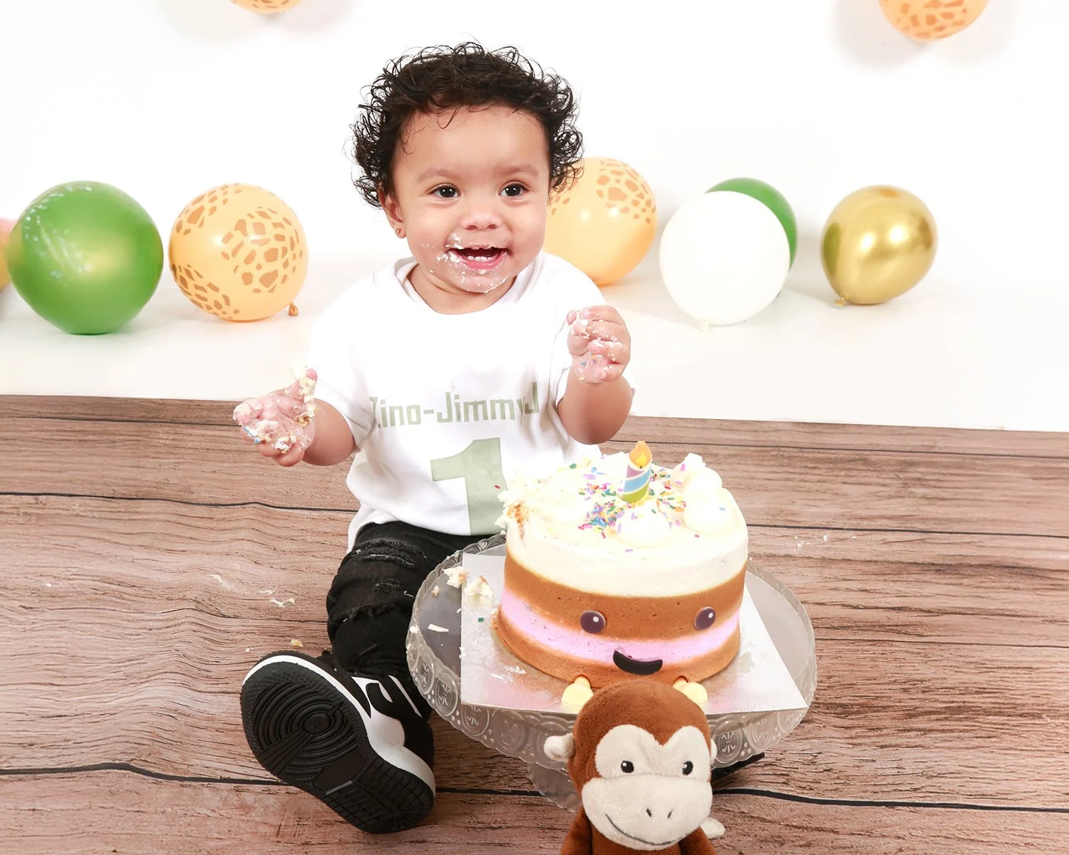 cake smash baby photoshoot photo shoot studio Cardiff.jpg