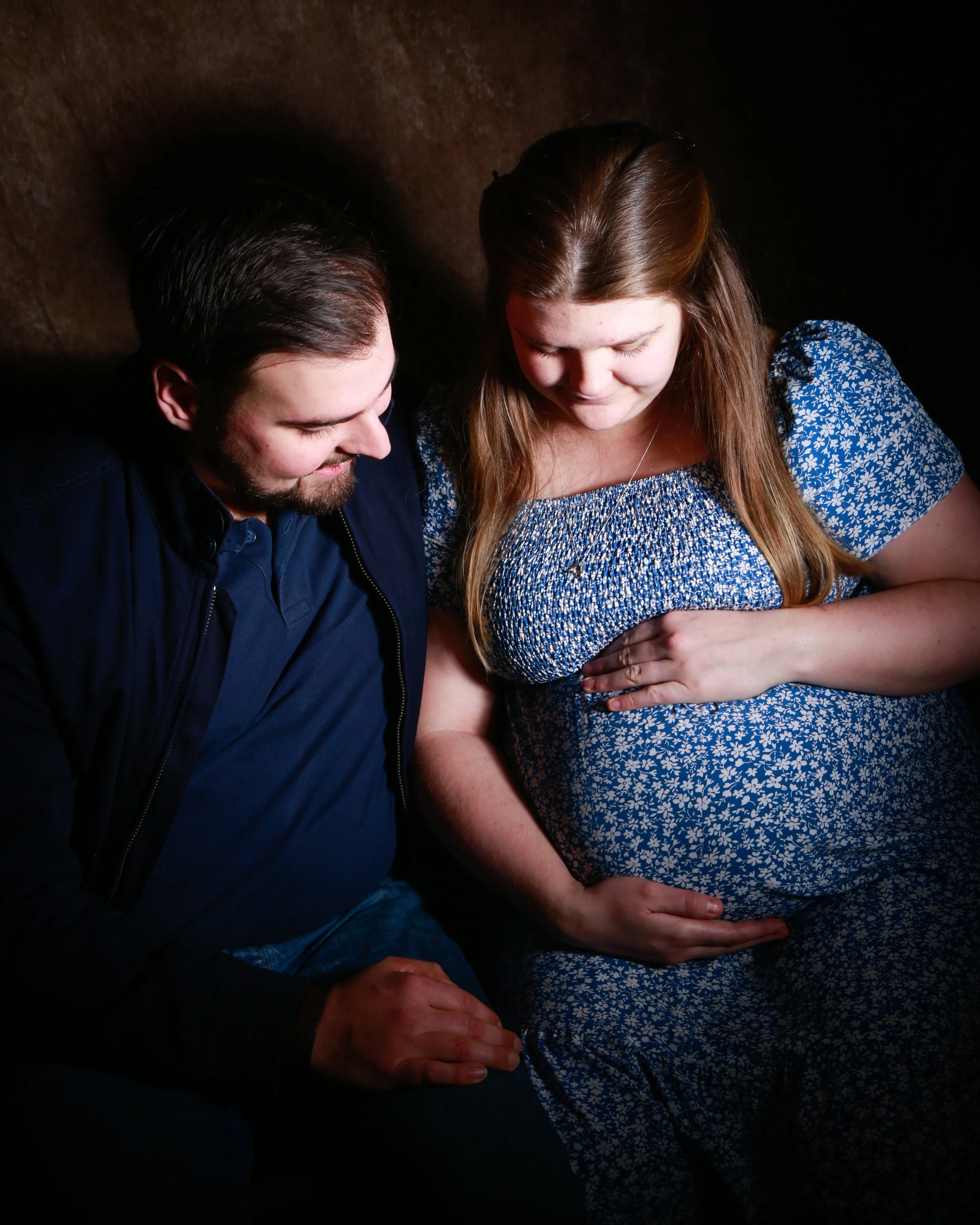 bump maternity pregnancy photo shoot photoshoot Cardiff studio.jpg