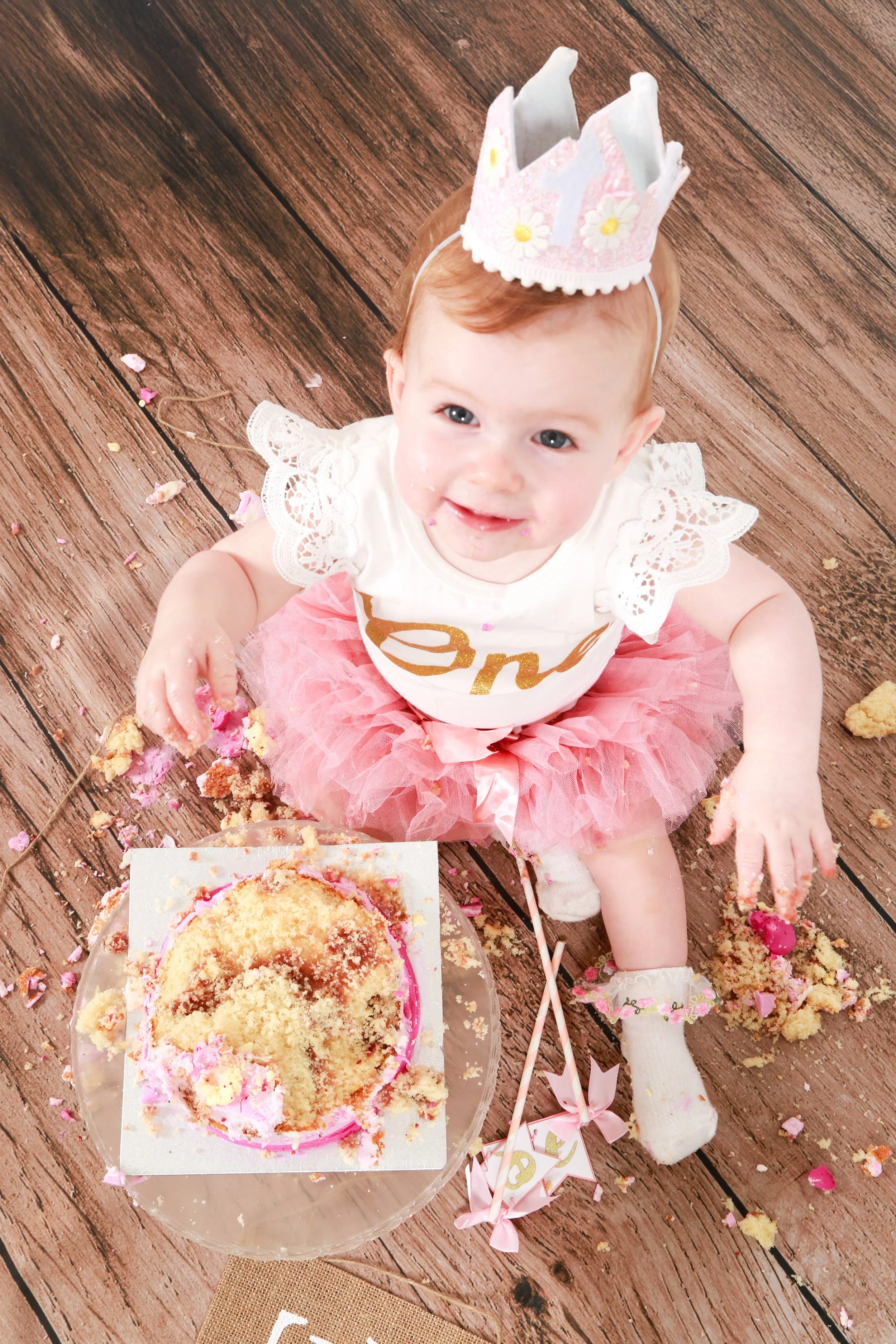 cake smash baby photoshoot photo shoot studio Cardiff.jpg