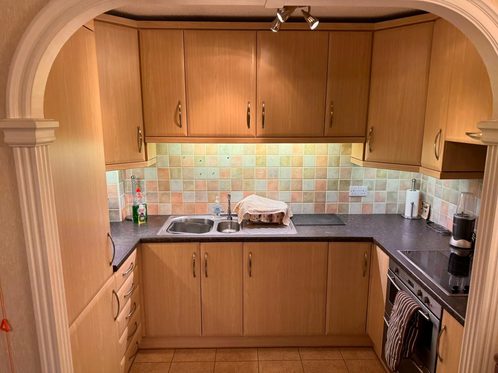 Kitchen 1.jpg