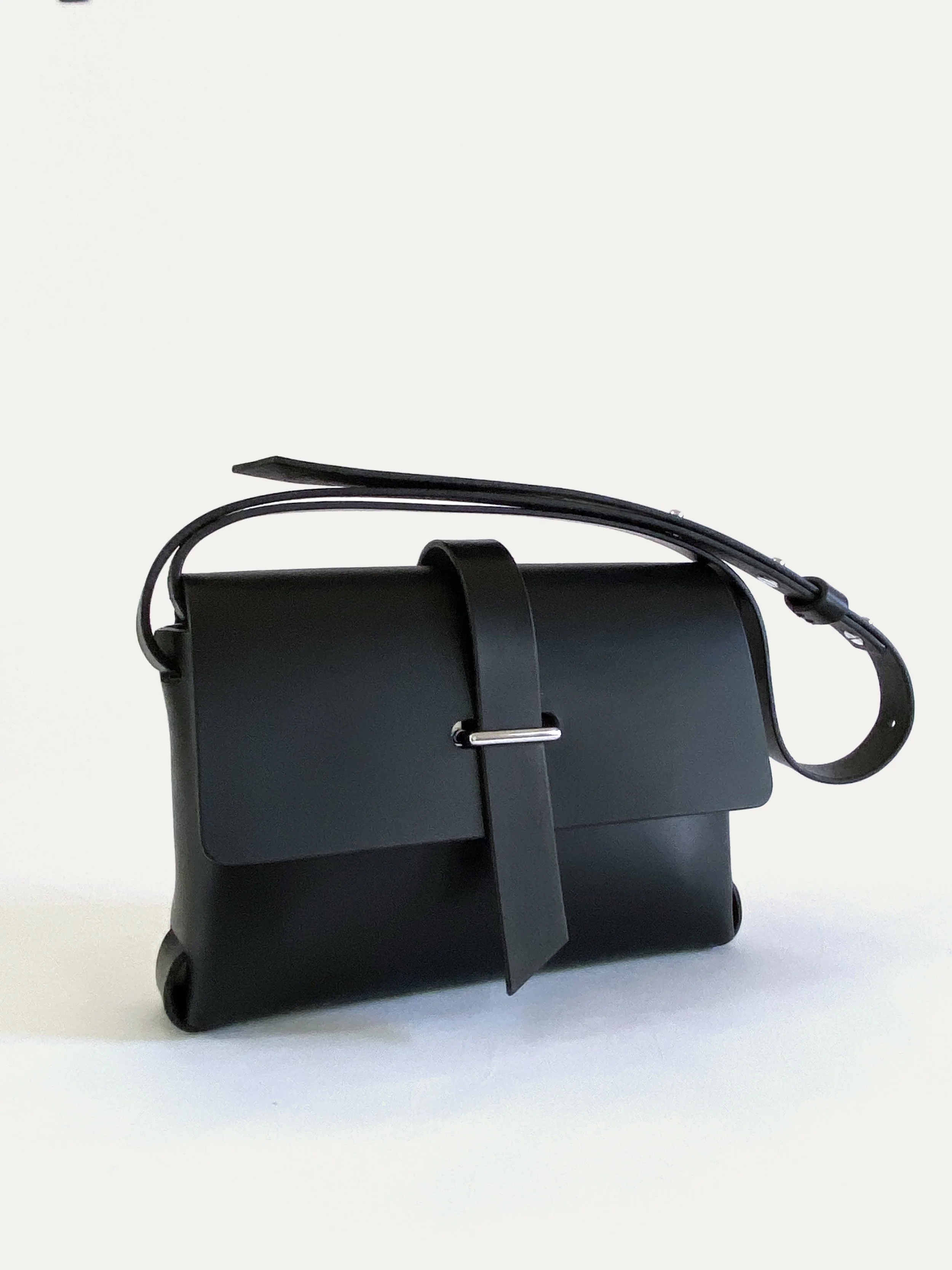 0_BrooklynBag_Blk.jpg