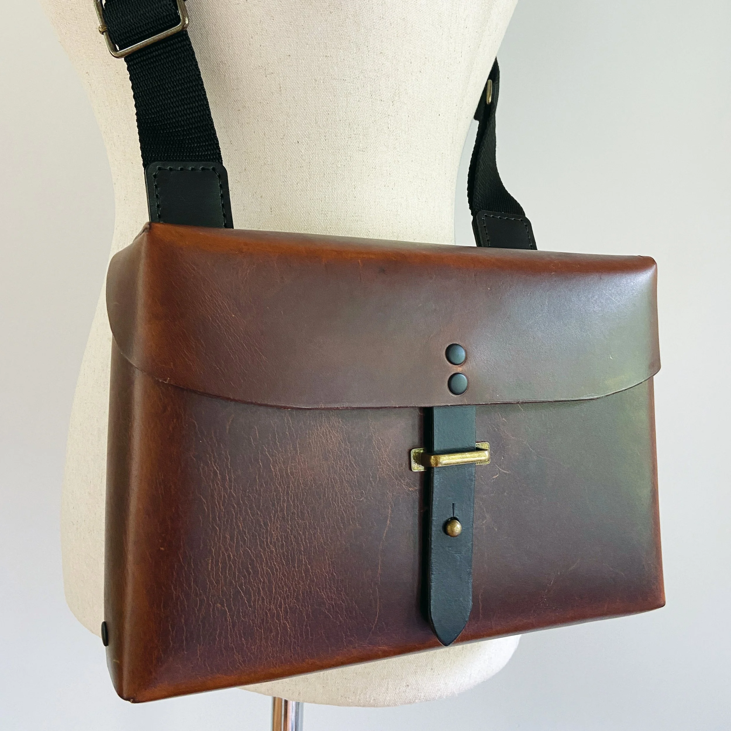 0_SwissArmy_new strapSQ.JPG