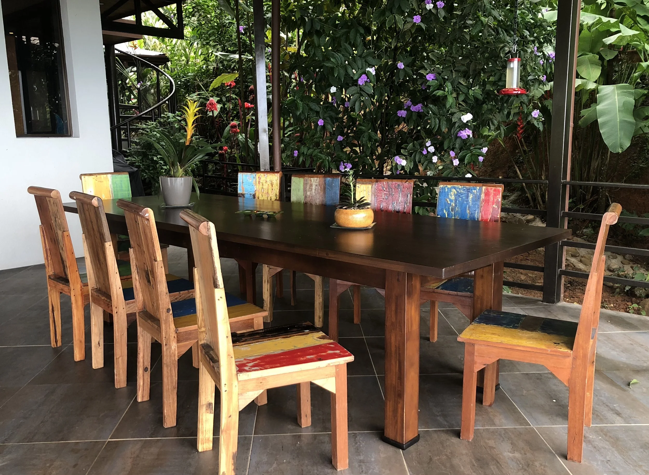 Dinning table.jpeg