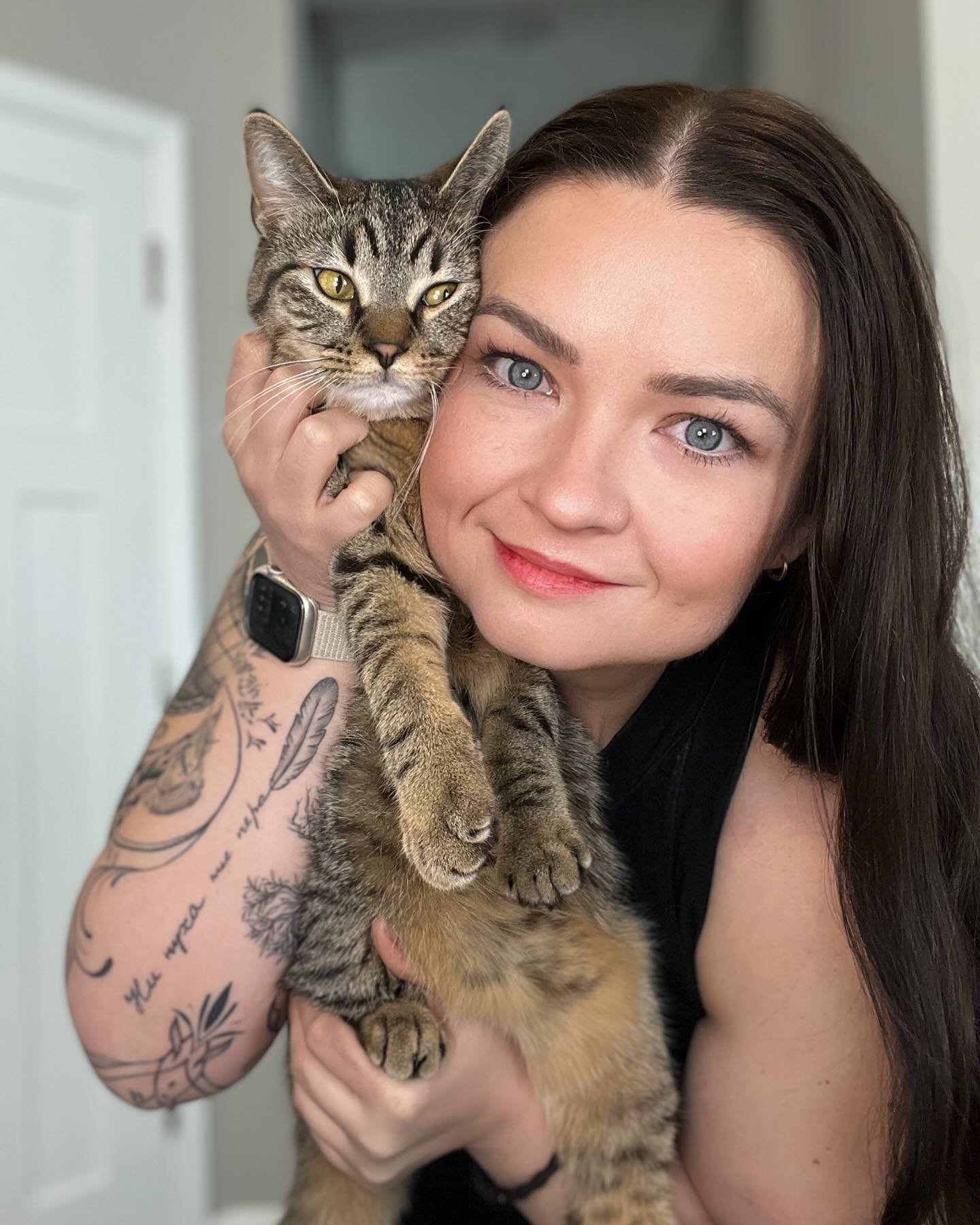 When you are trying to take cute photos with your cat, but she is absolutely not having it. #sideeye #catsofinstagram