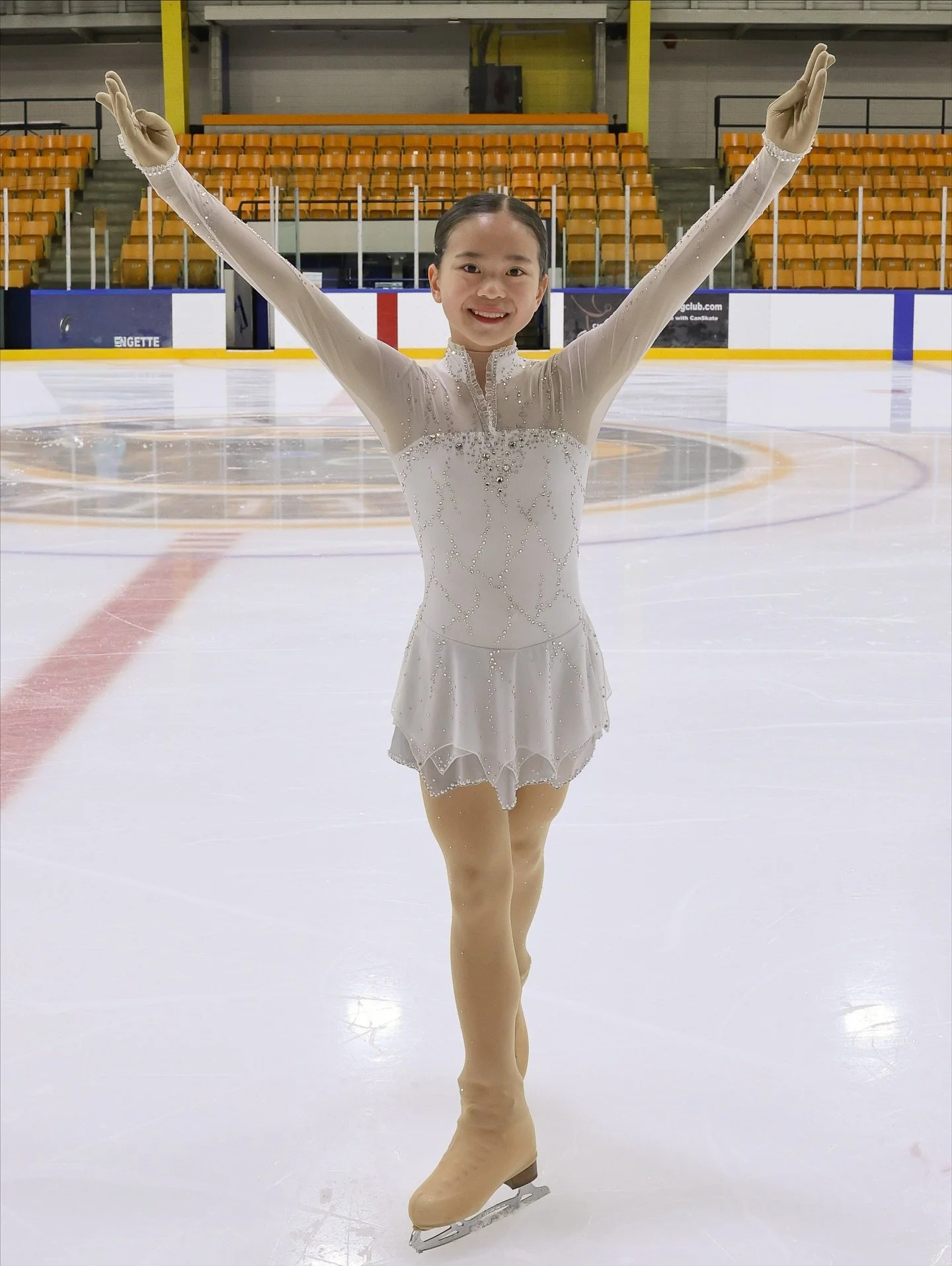Meet Our Competitive Team ❄️ Madeline Lin 

Madeline is 11 years old and is competing at the Pre-Novice level. Madeline was 8 when she went to her first sectional championship! :)