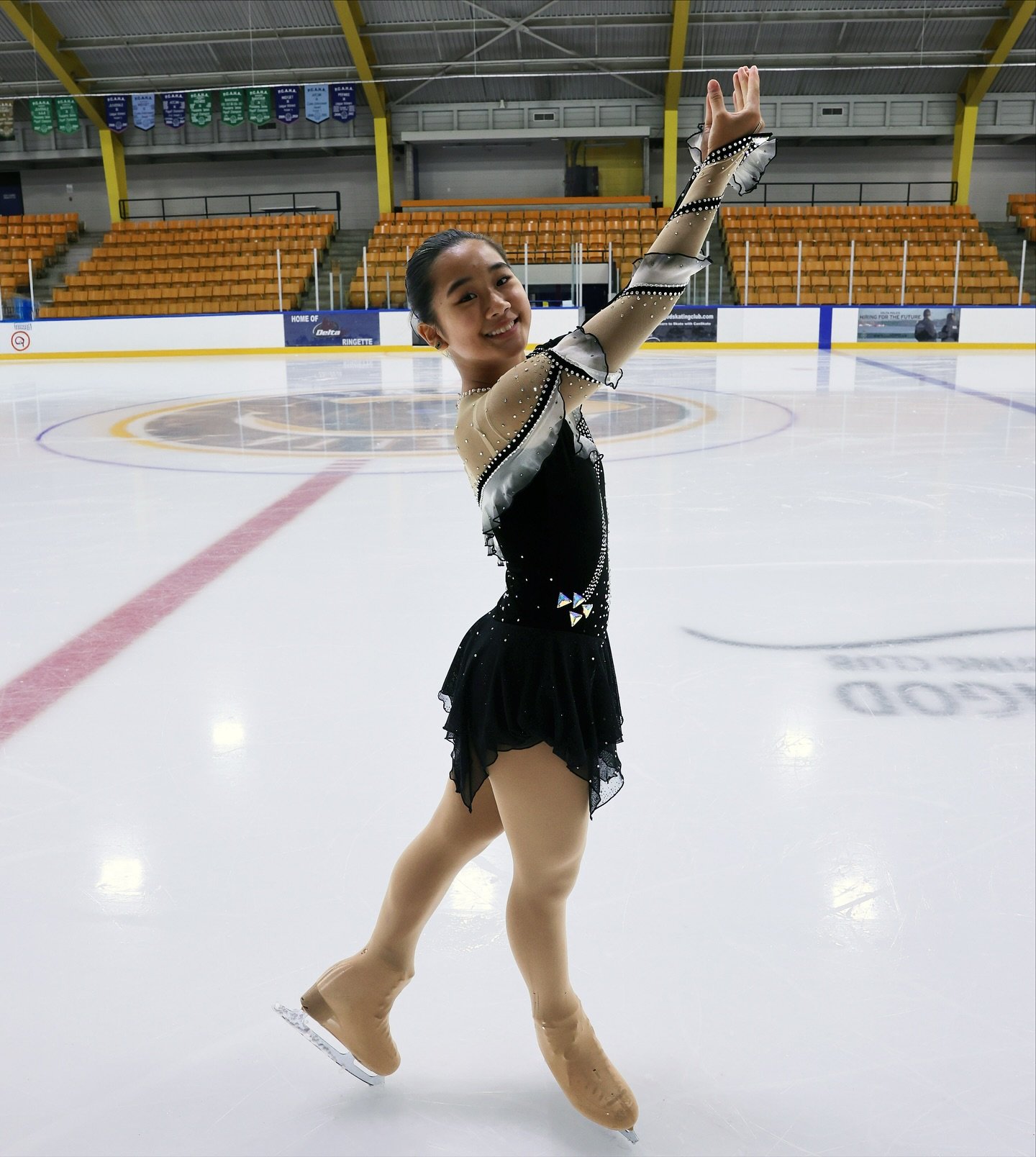 Meet Our Competitive Team 📓 Rika Shimura

Rika is 11 years old and is competing at the Pre-Juvenile U13 level. &ldquo;The first time I skated on ice was when I was 2~3 years old - CRAZY!&rdquo;🤪 Rika lives in Canada now, but is originally from Japa