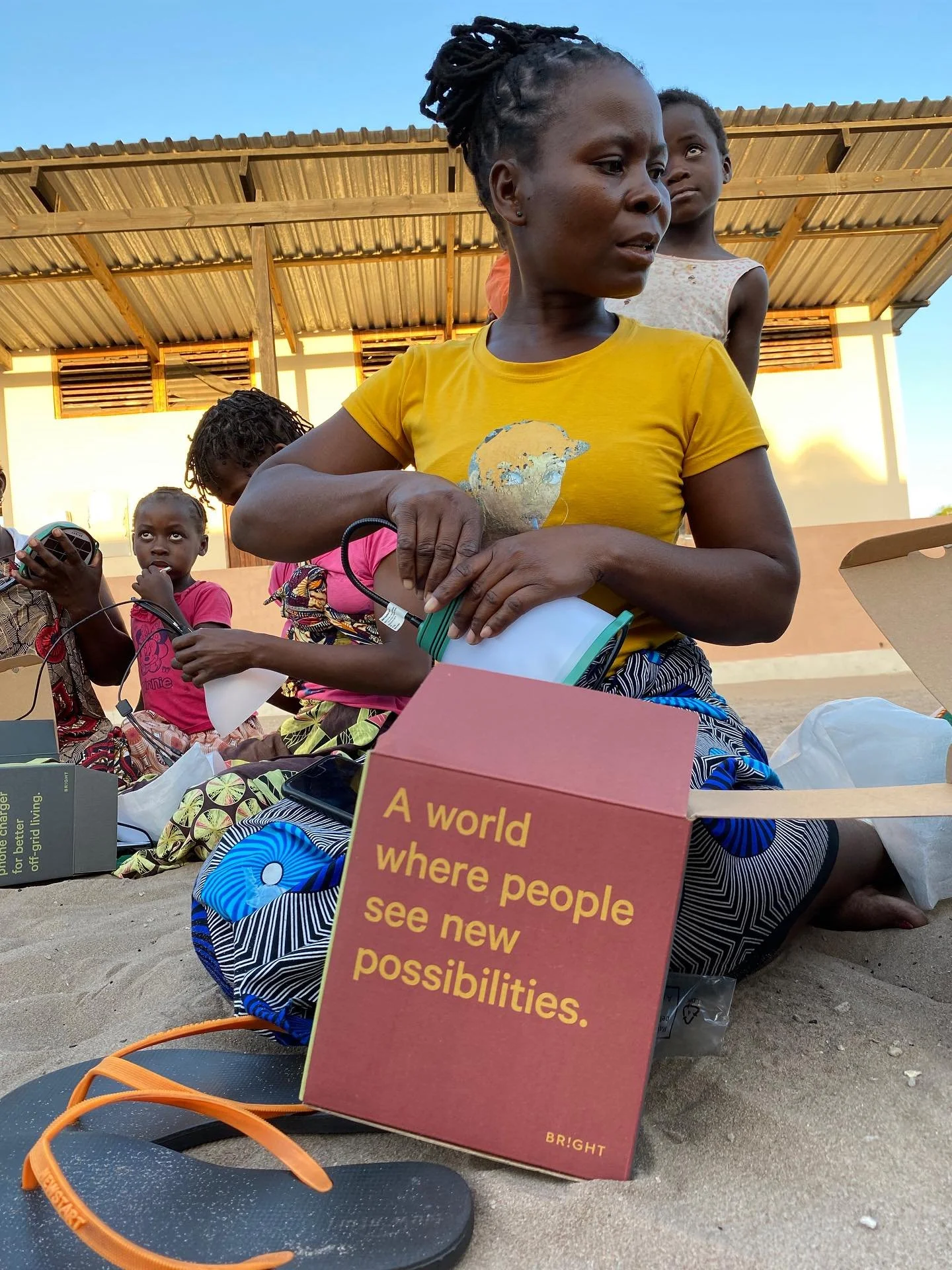 🌍 &ldquo;A world where people see new possibilities&rdquo; often can begin with something as small and powerful as the light from a solar lamp.
&bull;
It&rsquo;s been 2 years since our project &ldquo;Light Up Linga Linga&rdquo; with @brightproducts 