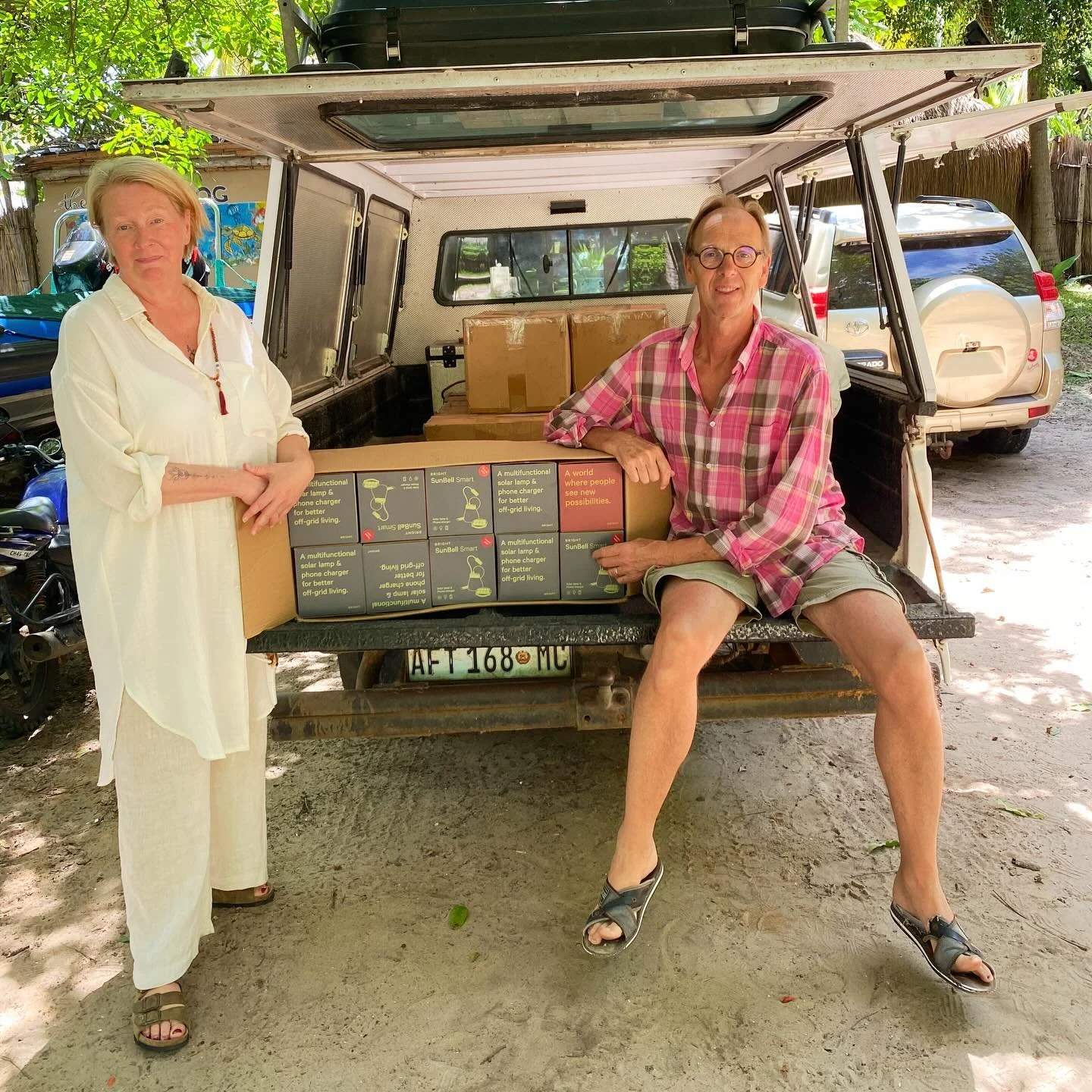 🌧️ Situationen i Mo&ccedil;ambique just nu &auml;r utmanade.
&bull;
Uppdatering p&aring; &rdquo;Light up Pomene&rdquo;. Tack till alla som st&ouml;ttade oss under adventskampanjen under Julen❤️
&bull;
@breathe_to__lead och @olleela &aring;kte ner ti