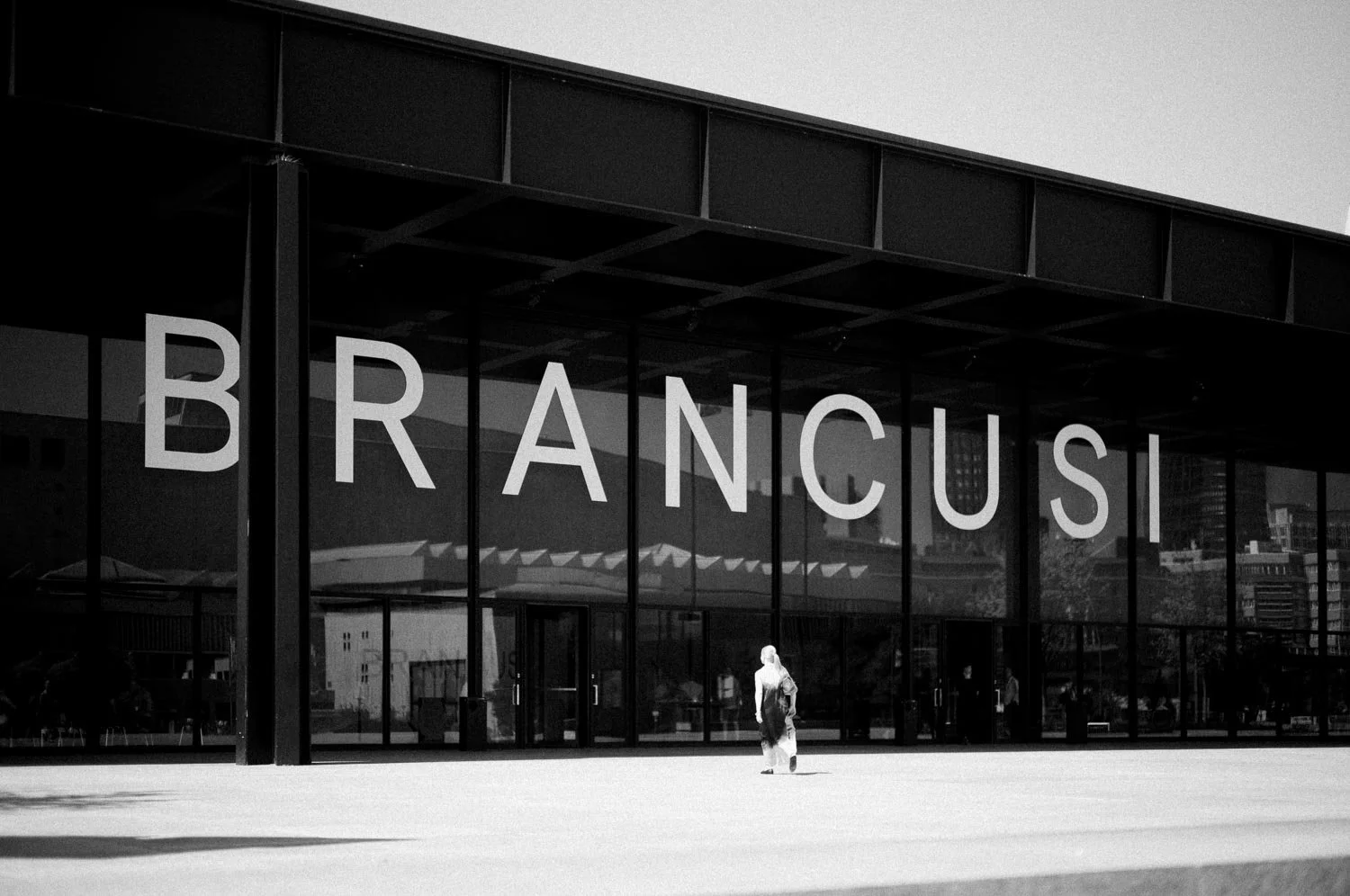 Entrance of the Constantin Brâncuși exhibition at the Neue Nationalgalerie in Berlin.