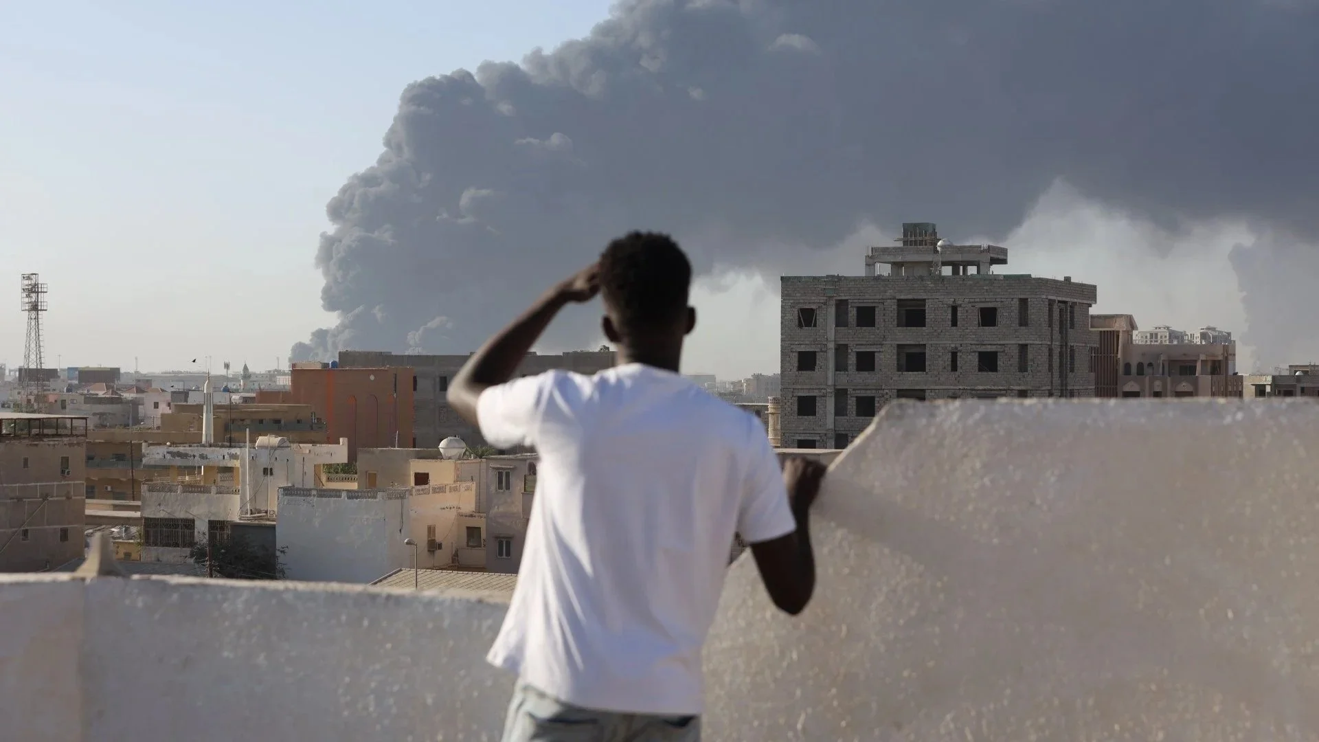 Flooding the zone: how inauthentic networks weaponise information in Sudan – and what humanitarians can do