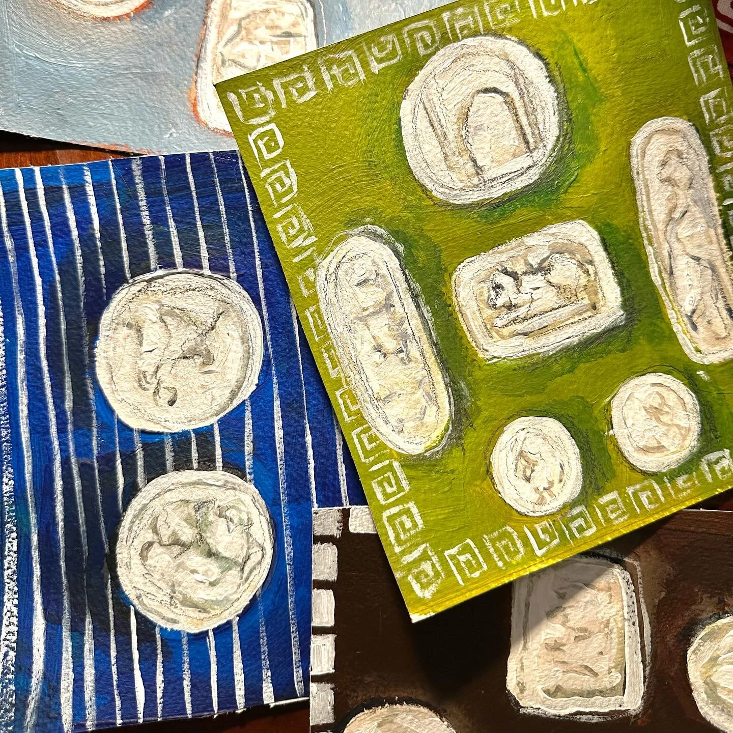 Mixing up motifs 💿
Hand-drawn intaglios on @archespapers