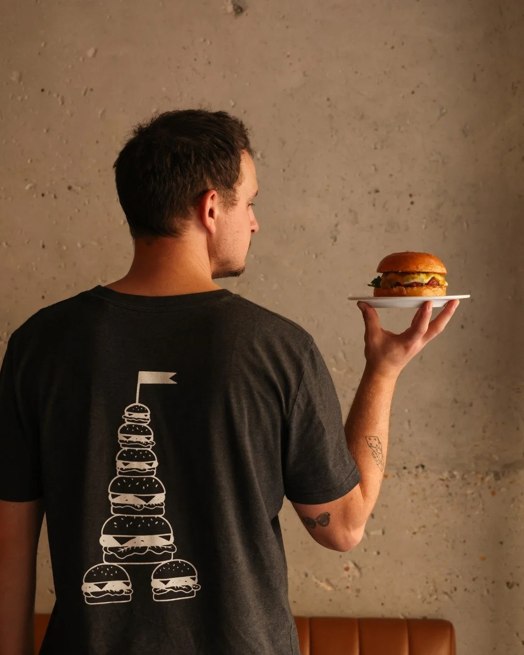 Le GOAT minutes-2 avant d'&ecirc;tre d&eacute;gust&eacute; !

🍔Viande de b&oelig;uf, miel moutarde, sainte-maure de touraine A.O.P., pousses d&rsquo;&eacute;pinards, oignons confits, pickles

📸 @makimanoukian