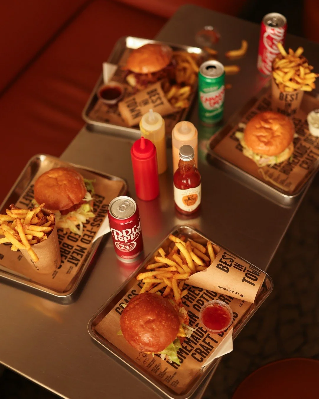 Des burgers, des frites, des amis : la sainte trinit&eacute; 🙌

📍22 Rue Rambuteau, 75003 Paris