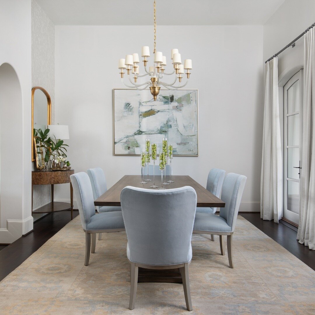 PSA:  I have another client converted to the Turkish Rug Club! 🎉 

This Oushak beauty with her soft, muted color palette elevates the entire space.  I've shared the kitchen in a previous post.  Stay tuned for more on this sophisticated neutral home 