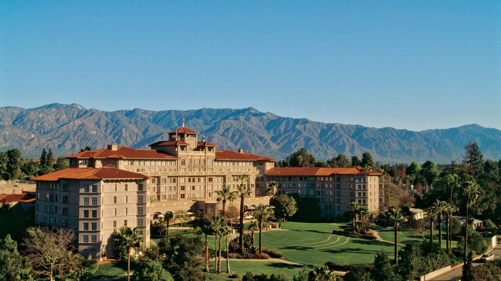 TIMELESS GRANDEUR IN SOUTHERN CALIFORNIA 