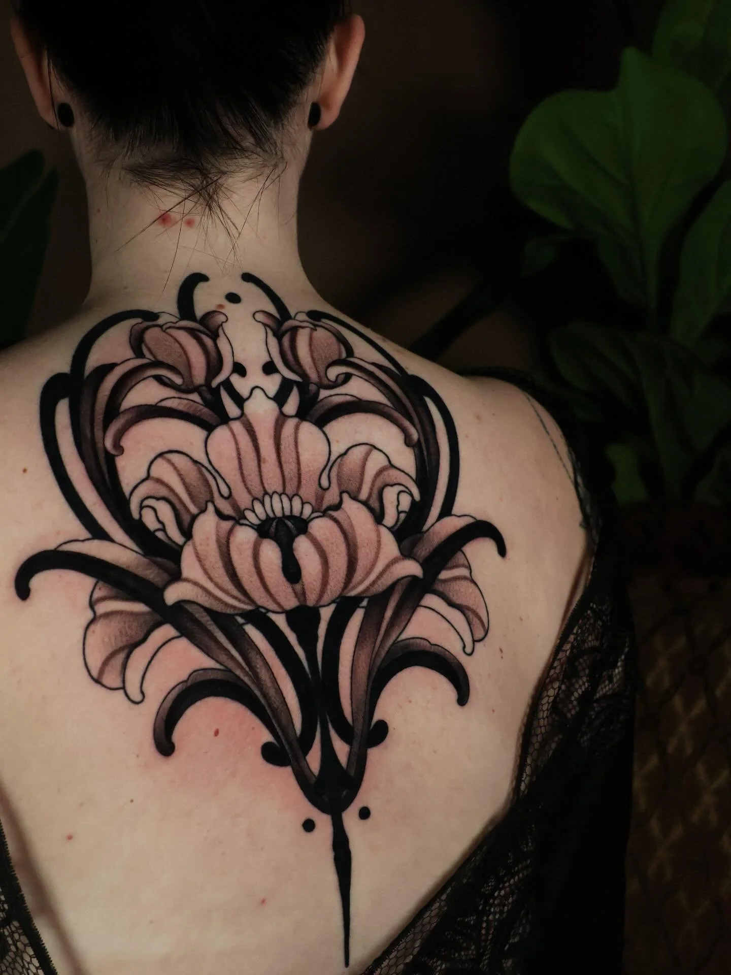 &bull;✥ I love to tattoo within the ornamental, floral and blackout, blackwork style ✥&bull;

Thank you Leah for choosing this design from my sketchbook. It was a pleasure 🌿