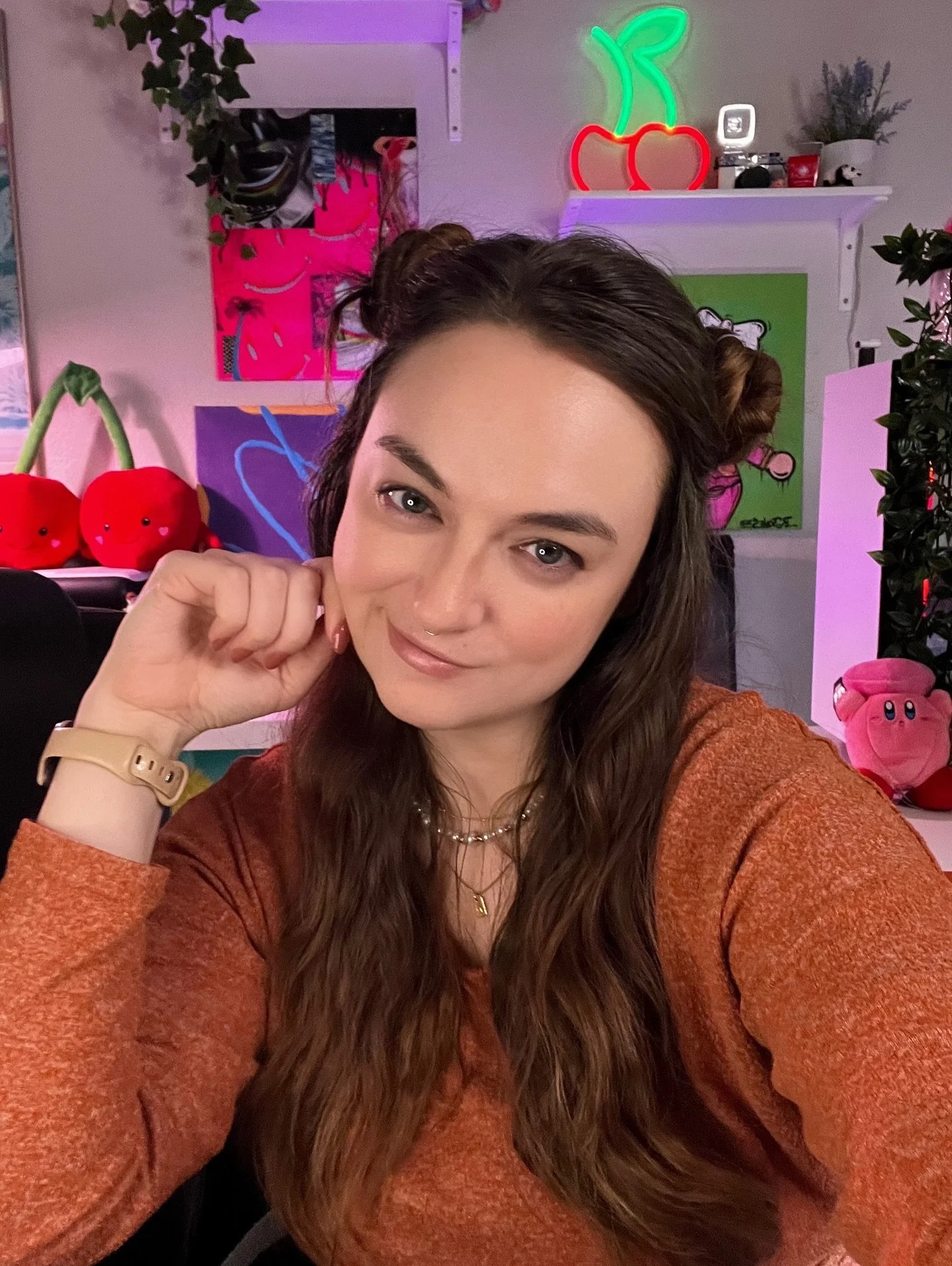 It&rsquo;s officially fall! I&rsquo;ve swapped my desk mat and wallpaper, now I&rsquo;m just waiting for the leaves to change and the cozy cool mornings to kick in 🥰

🔖 #cozygamingcommunity #desksetup #streamer #girlgamer #gamingsetup