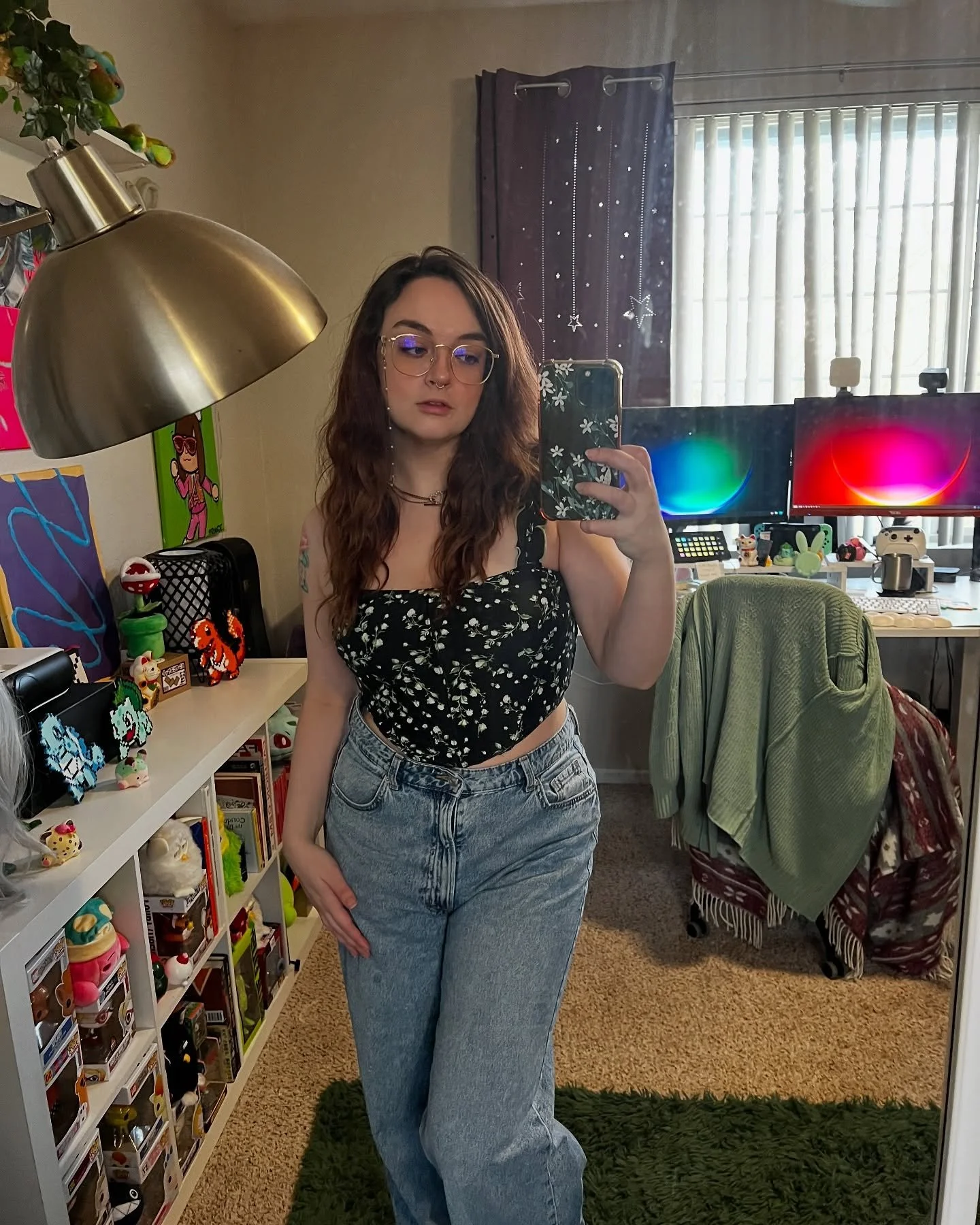 🧜&zwj;♀️🌮🌊💕🖼️🌲🌌☕️🌈📵