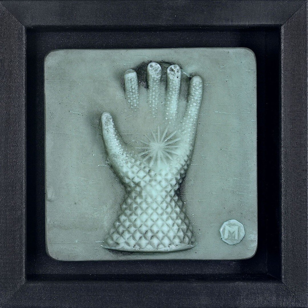 Healing Hand, 8&quot; x 8&quot; x 1 5/8&quot; Available through the ACC Pop-up👉 shop.craftcouncil.org

#ACMArtistsDirectory
#americancraftcouncil
#handmademarket
#makermade
#supportmakers
#contemporarycraft
#americancraft
#craftcouncil
#kilnglass
#s