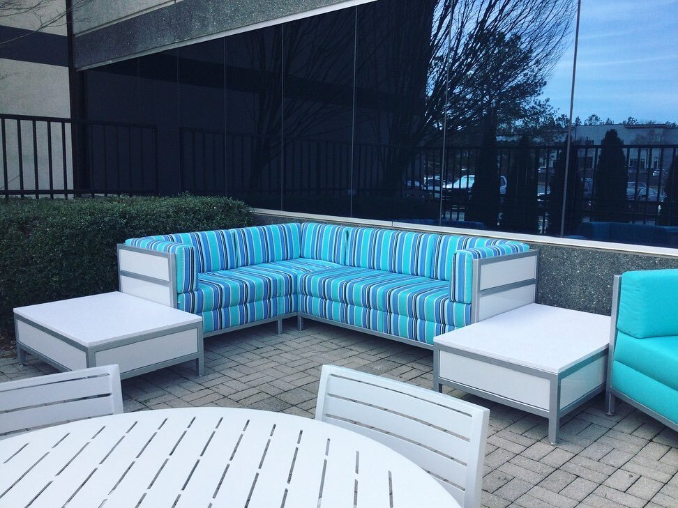 Who else is ready for patio weather? ☀️ Our GA team completed this installation 👏 #synergy #synergyinstallation #elevatingworkspaces #atlanta #ATL #atlantageorgia #patio #furniture #furnitureinstallation