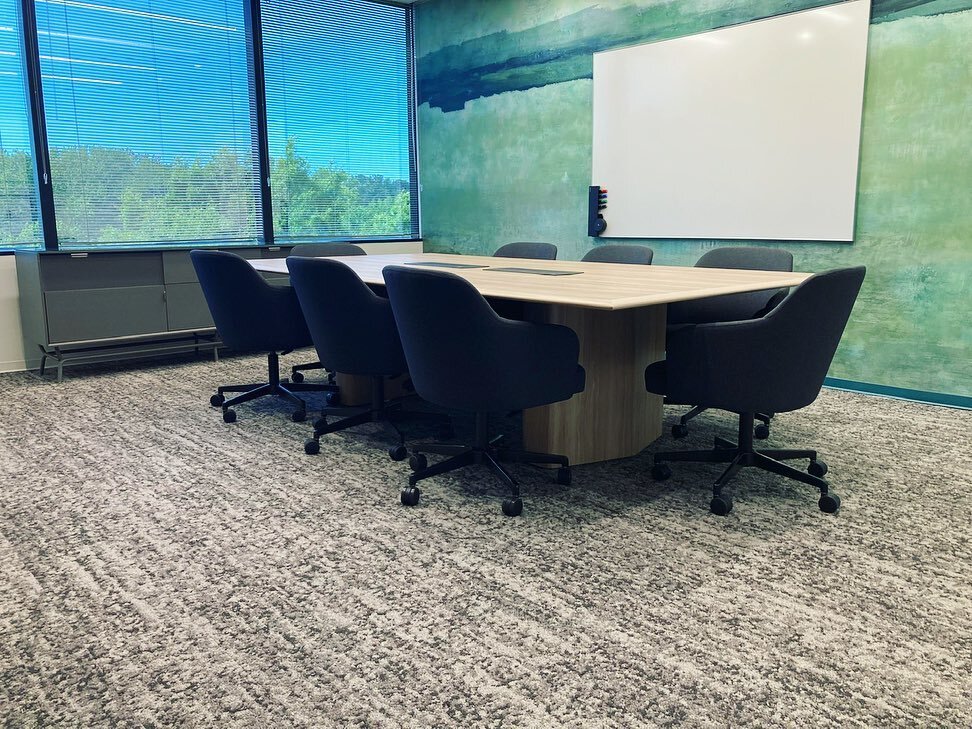 We love a pretty conference room! Great installation by our Georgia team ☝️🍃 #synergyinstallation #officefurniture #furnitureinstallation #ATL #atlantaga #elevatingworkspaces #workspace #officeinspiration #officeinspo #installedbysynergy