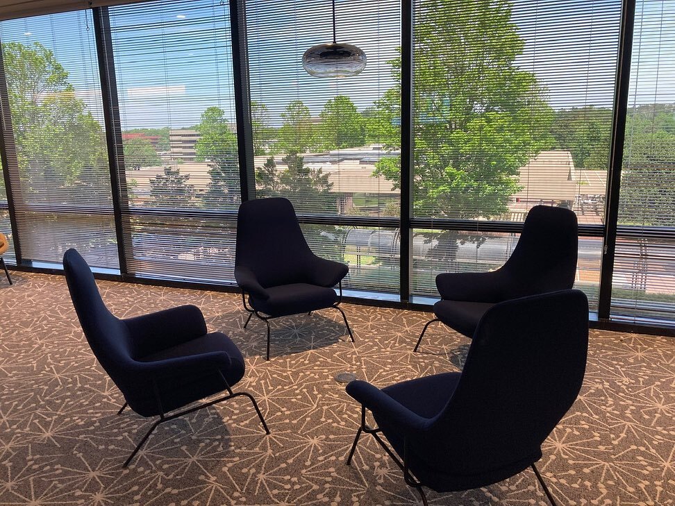 Nice spots to collab! Great installation, Georgia team ✔️💡 #synergyinstallation #officefurniture #furnitureinstallation #ATL #atlantaga #elevatingworkspaces #workspace #officeinspiration #officeinspo #installedbysynergy