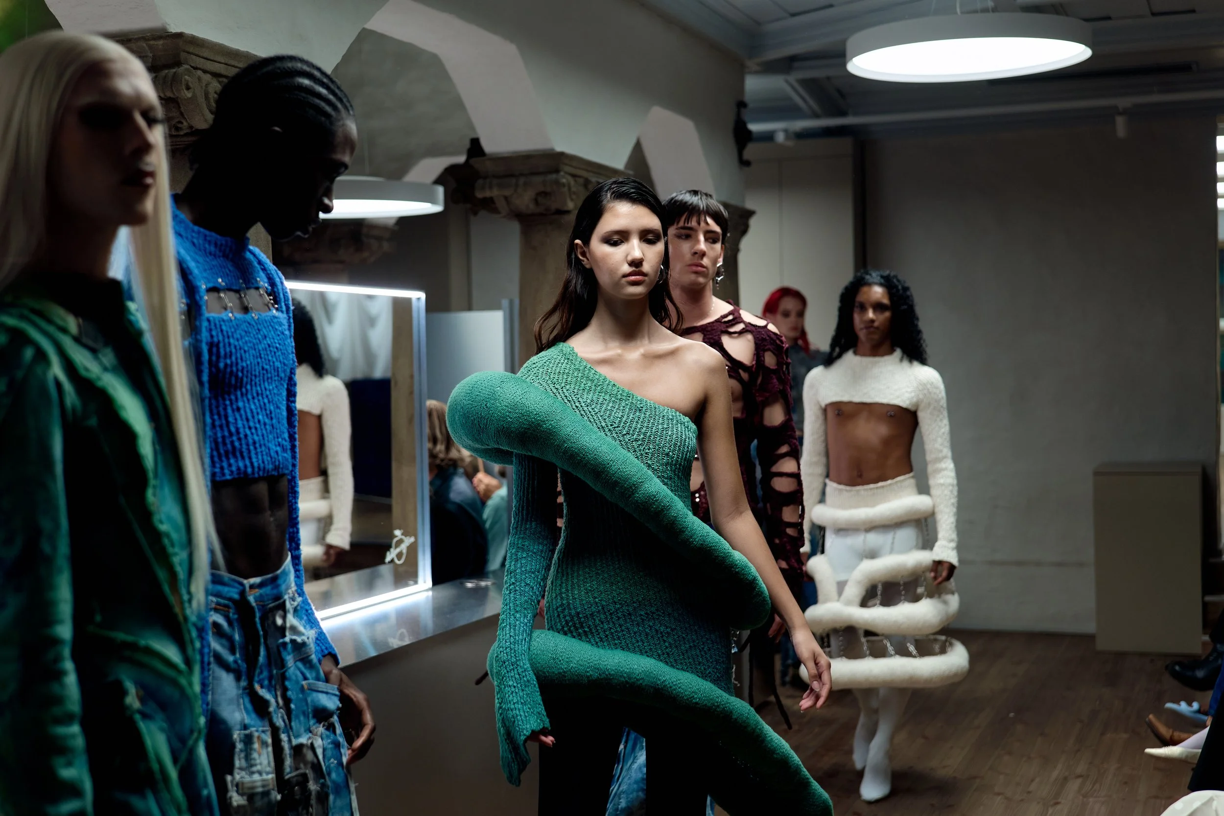 Shotby_luca.DanielSteien.OsloRunway.August24.Runway.Cropped.Websize 35.jpg