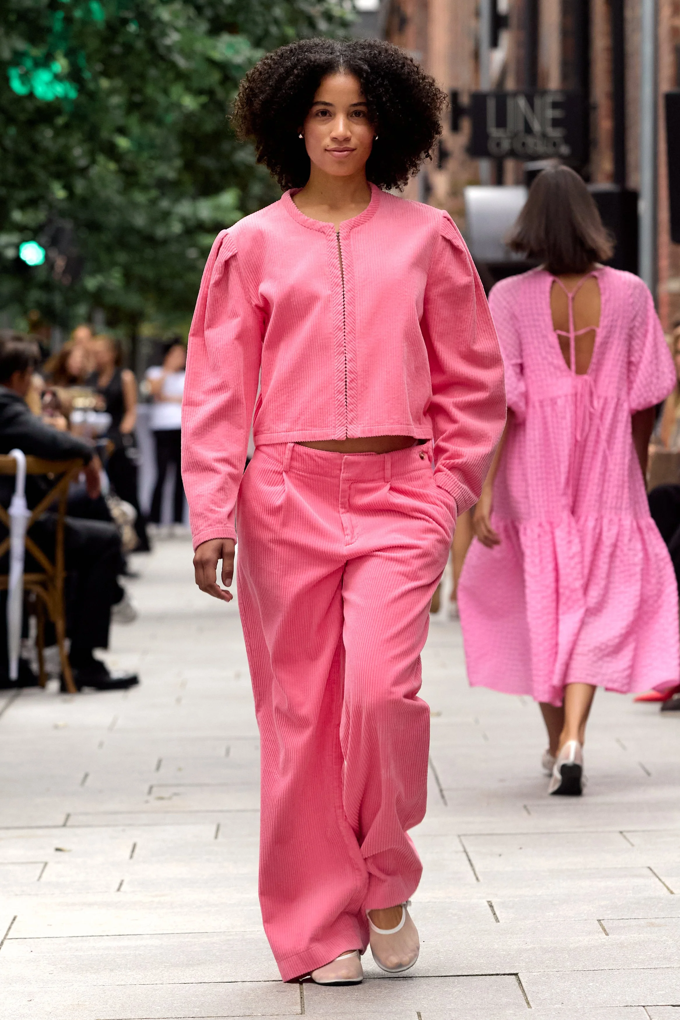 Shotby_lucas.LineofOslo.ORW.August24.Standardcrop 45.jpg