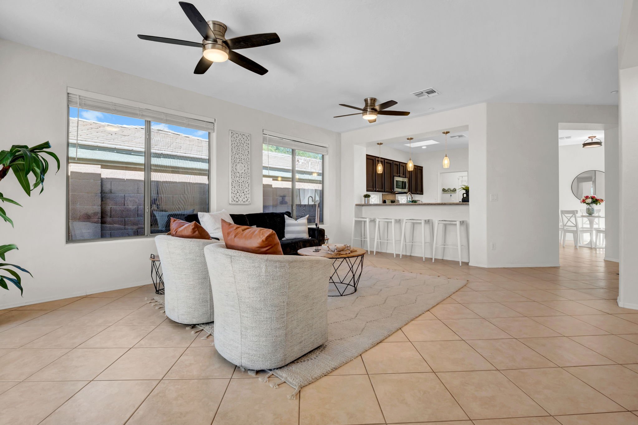 10-web-or-mls-2939 W Plum Hollow Dr-10.jpg