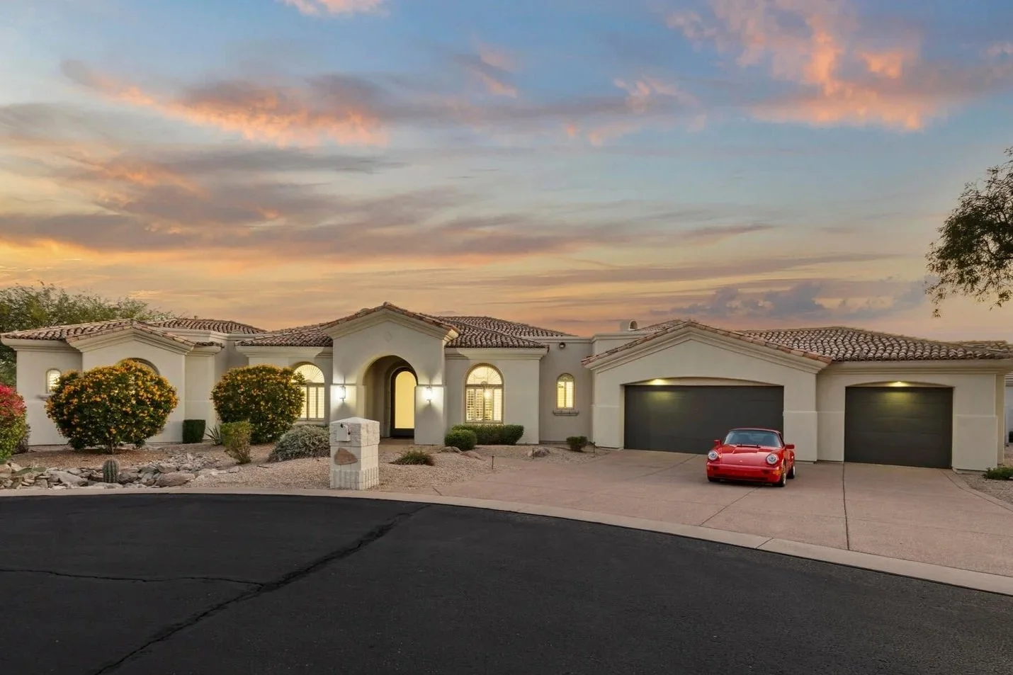 Scottsdale | List Price $2,750,000 | Sold Price $2,471,500