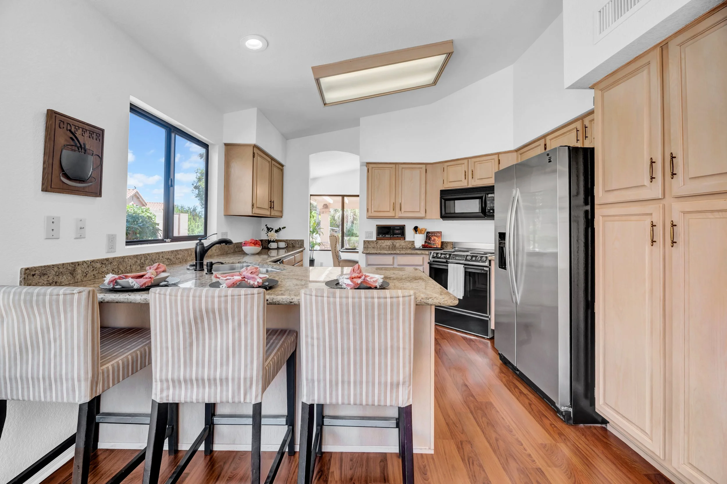 11-print-9411 W Kerry Ln-11.jpg