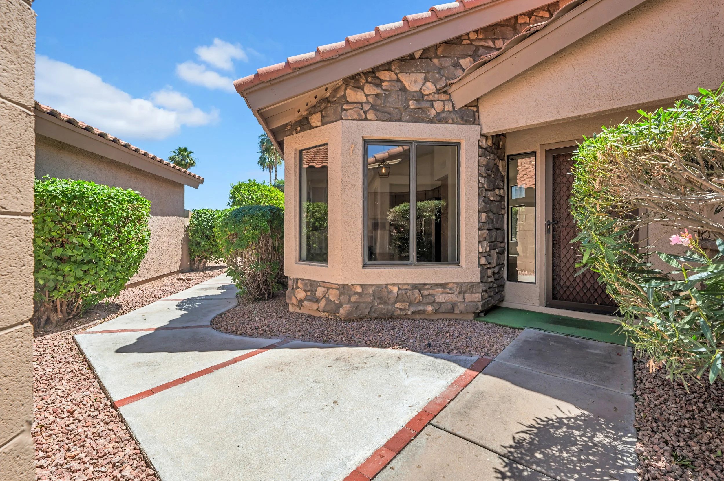 4-print-9411 W Kerry Ln-4.jpg