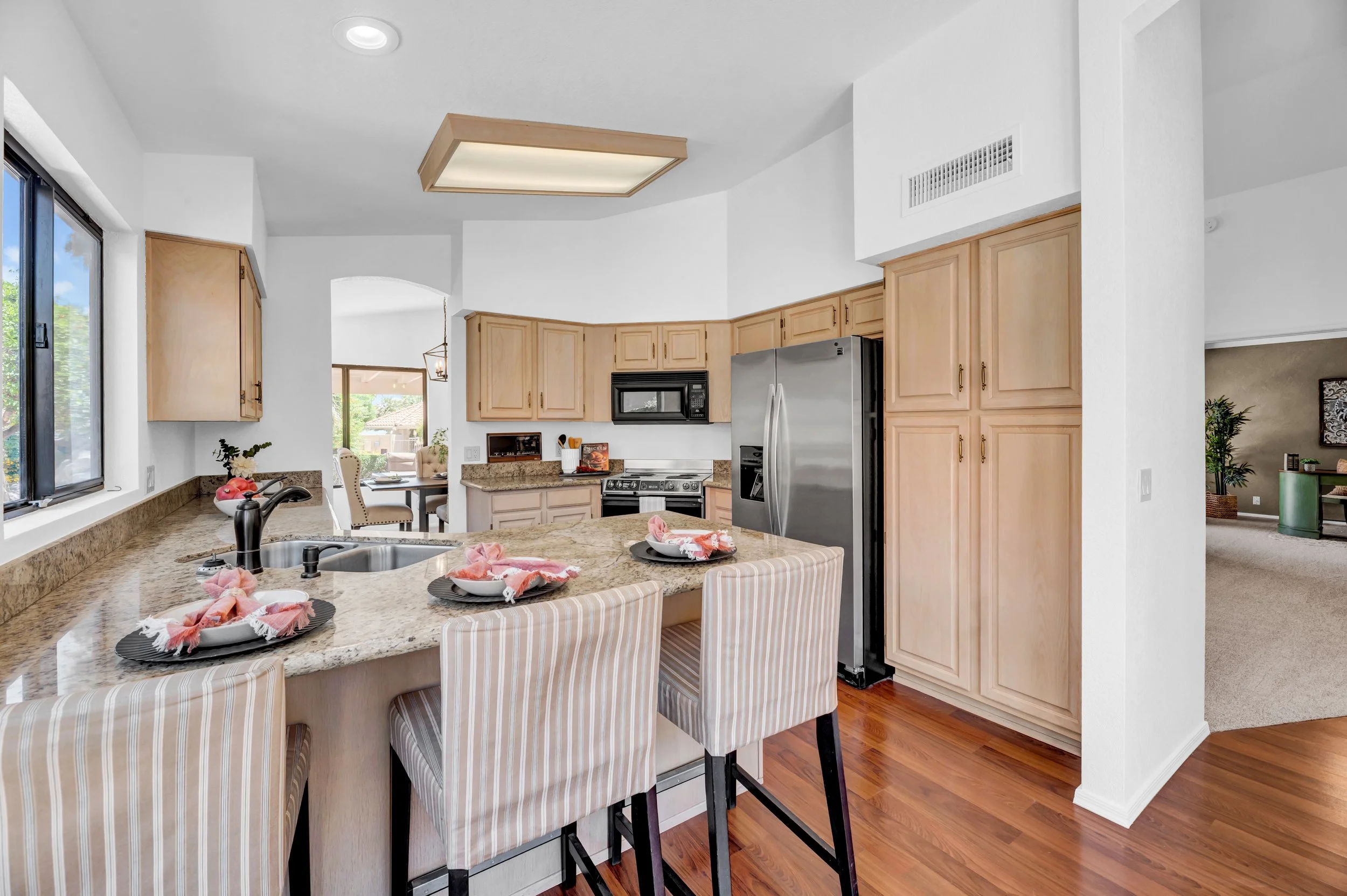 12-print-9411 W Kerry Ln-12.jpg