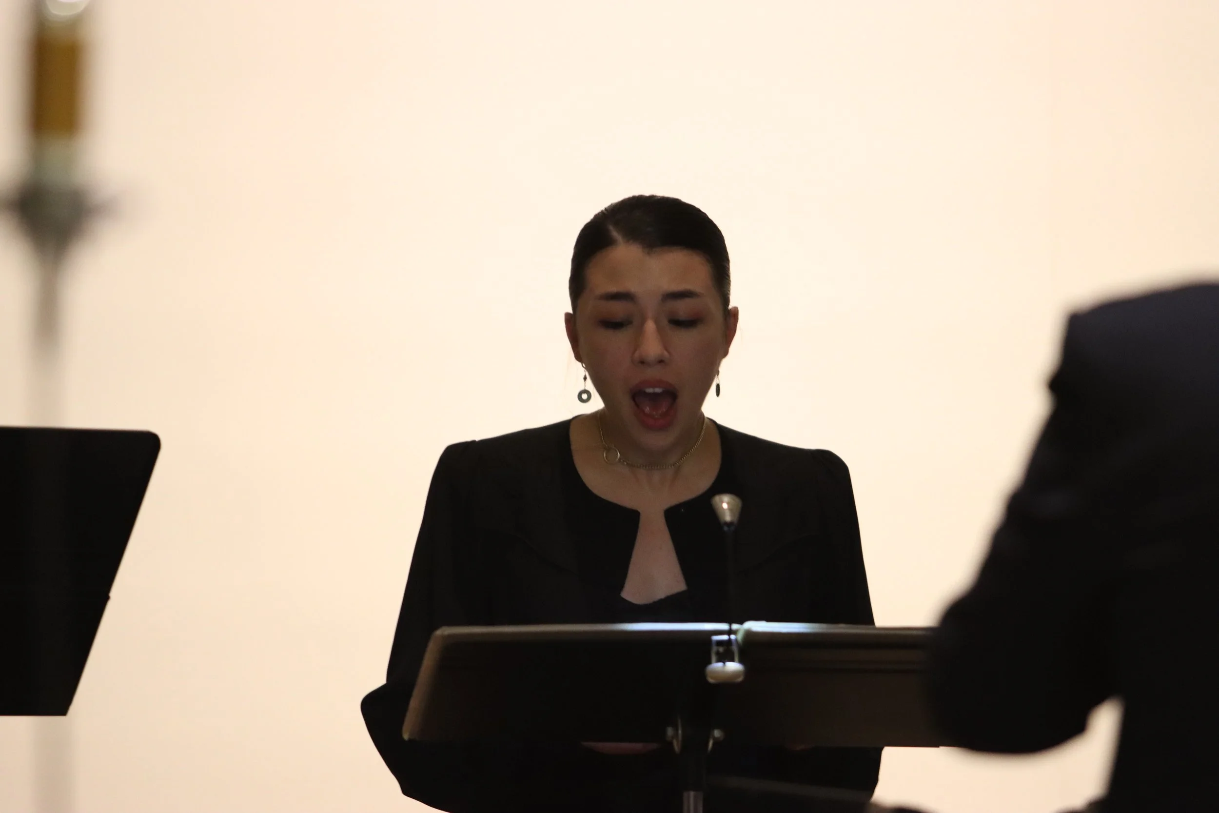 Naomi Columna singing