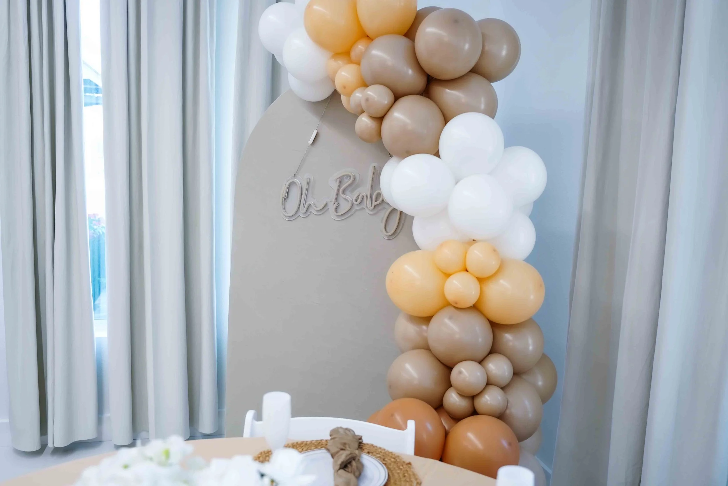 Intimate event venue in North Dallas with table setup for small gatherings and celebrations near Farmers Branch and Plano. This image showcases our modern event venue located in North Dallas, available for rent for intimate gatherings and celebration