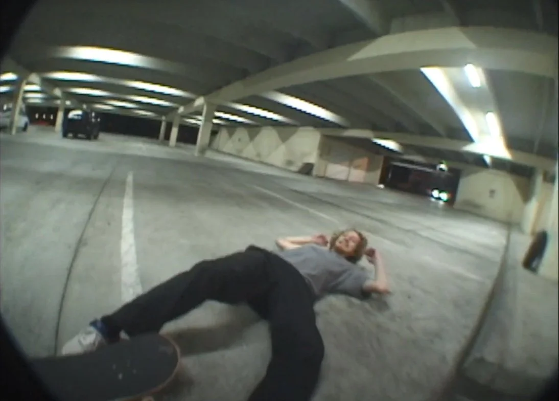 Tapeless VX1000: Skating Curbs and Rails